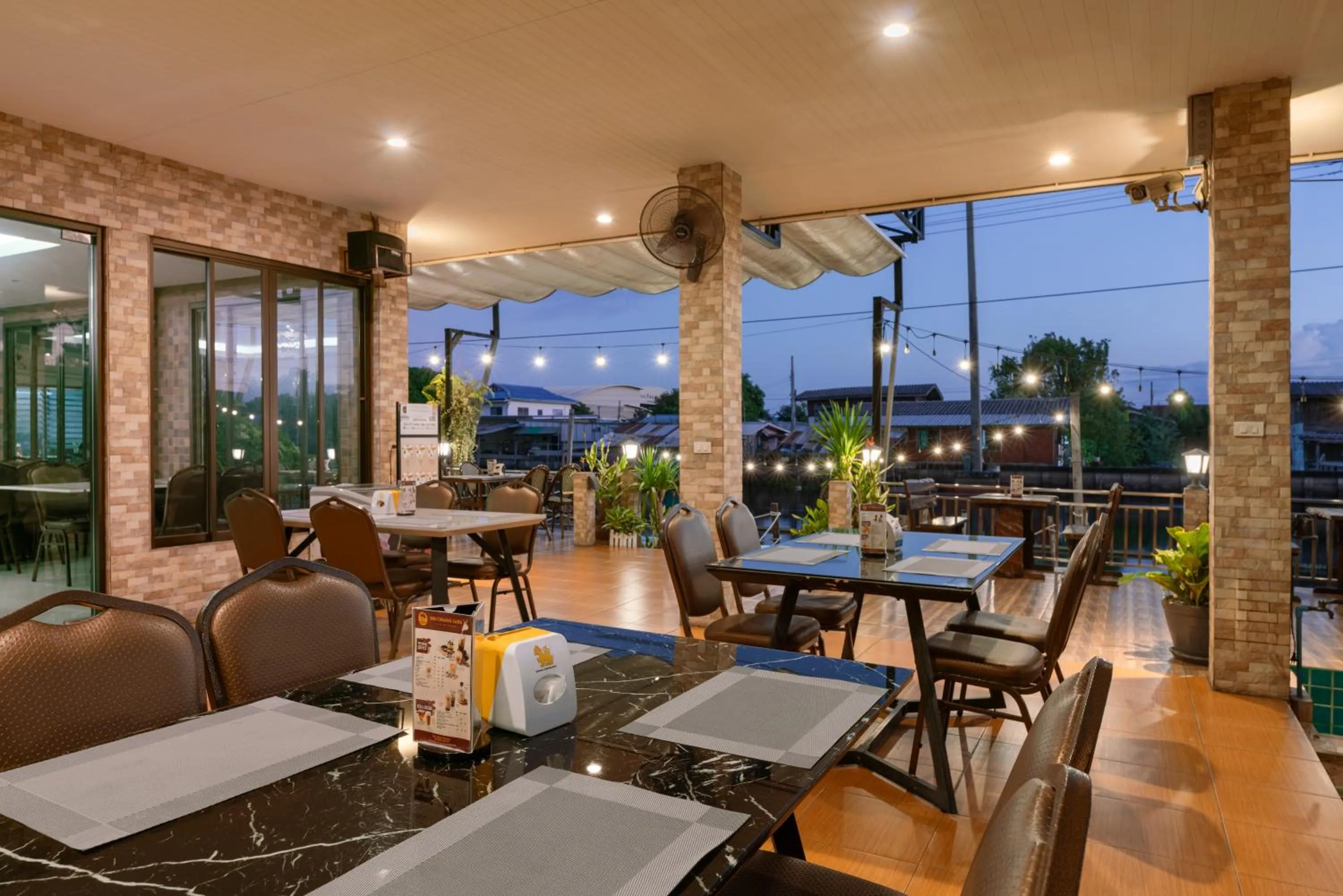 Breakfast in Golden Foyer Suvarnabhumi Airport Hotel