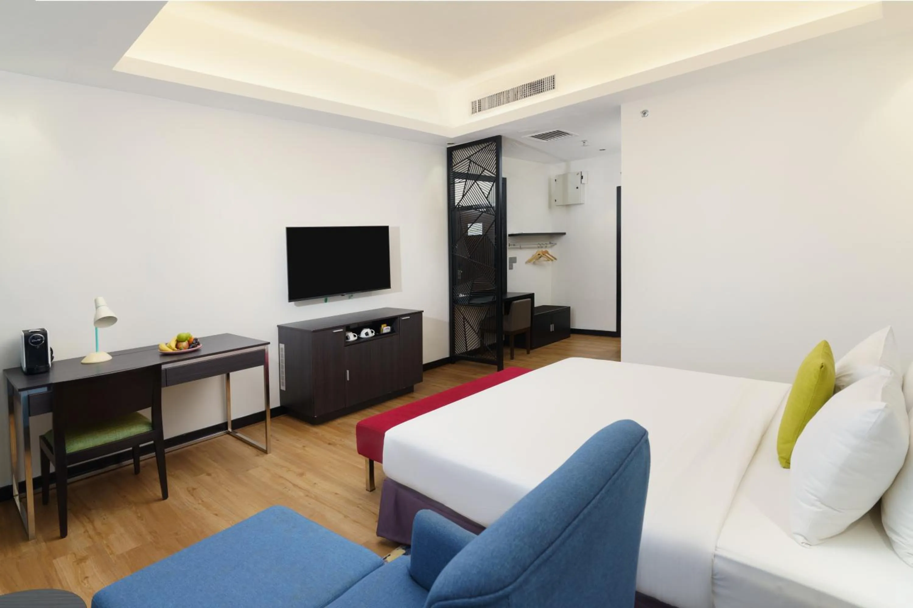 TV and multimedia in Bespoke Hotel Puchong