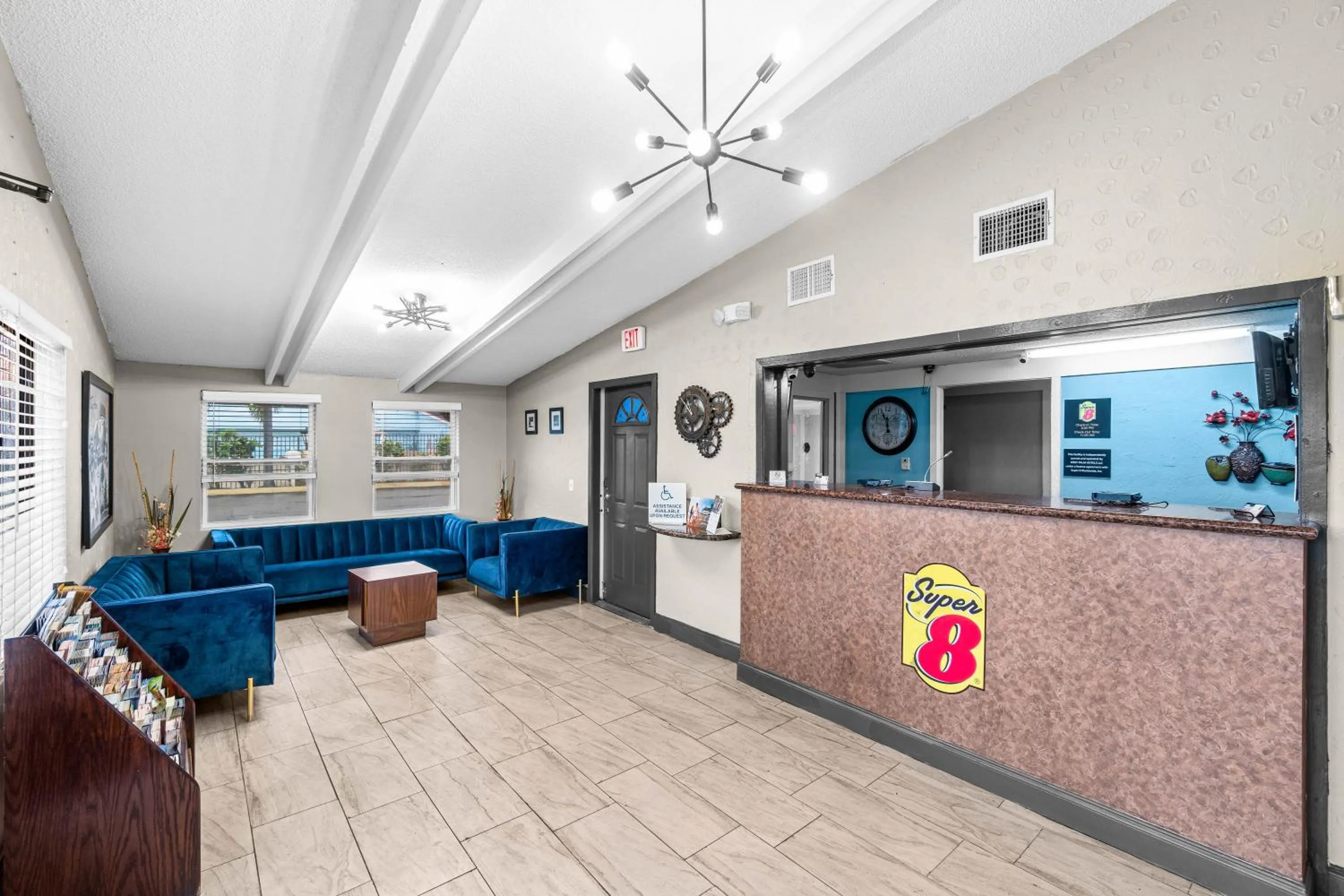 Lobby or reception in Super 8 by Wyndham Lantana West Palm Beach