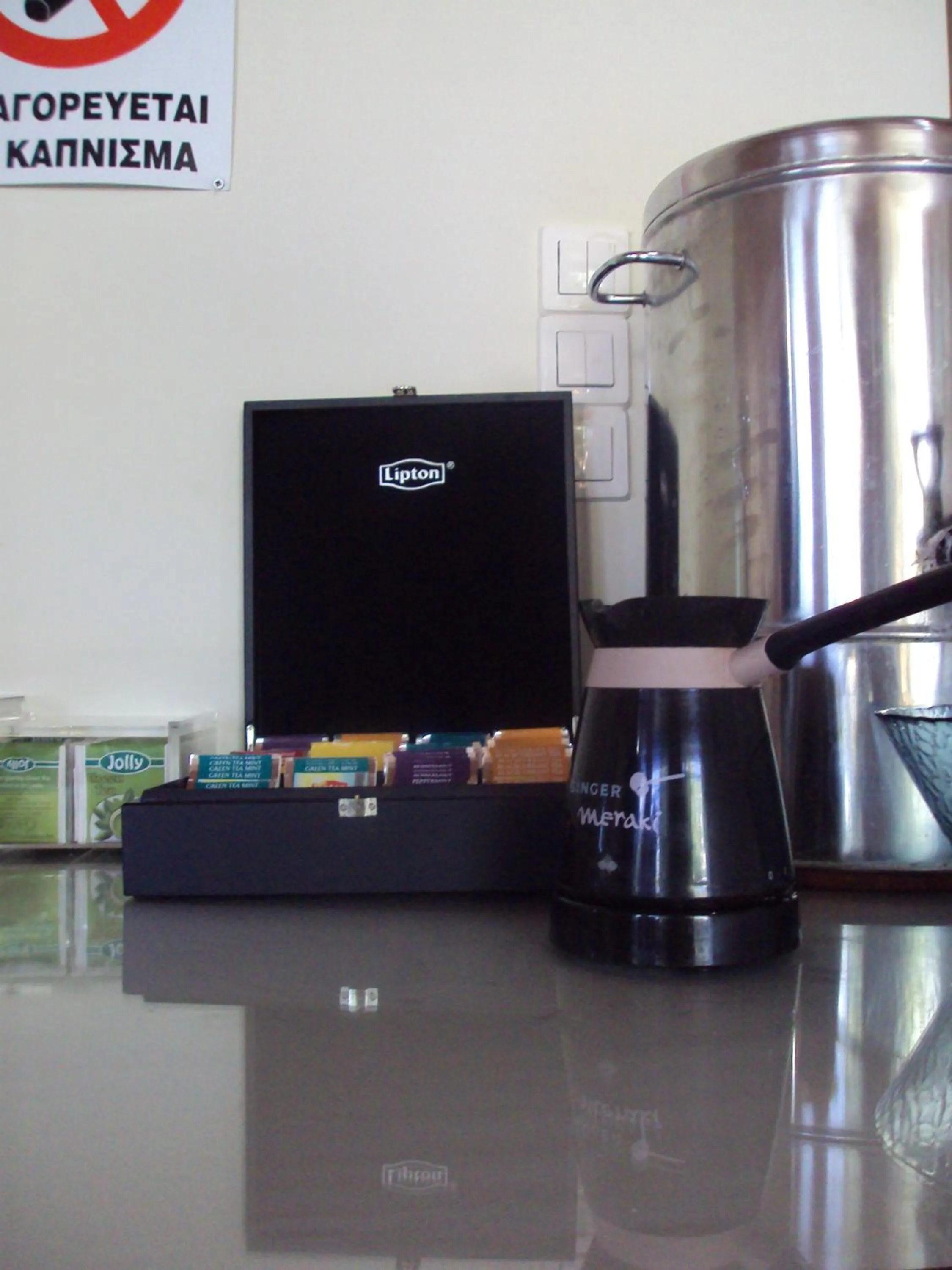 Food and drinks in Catherine Hotel