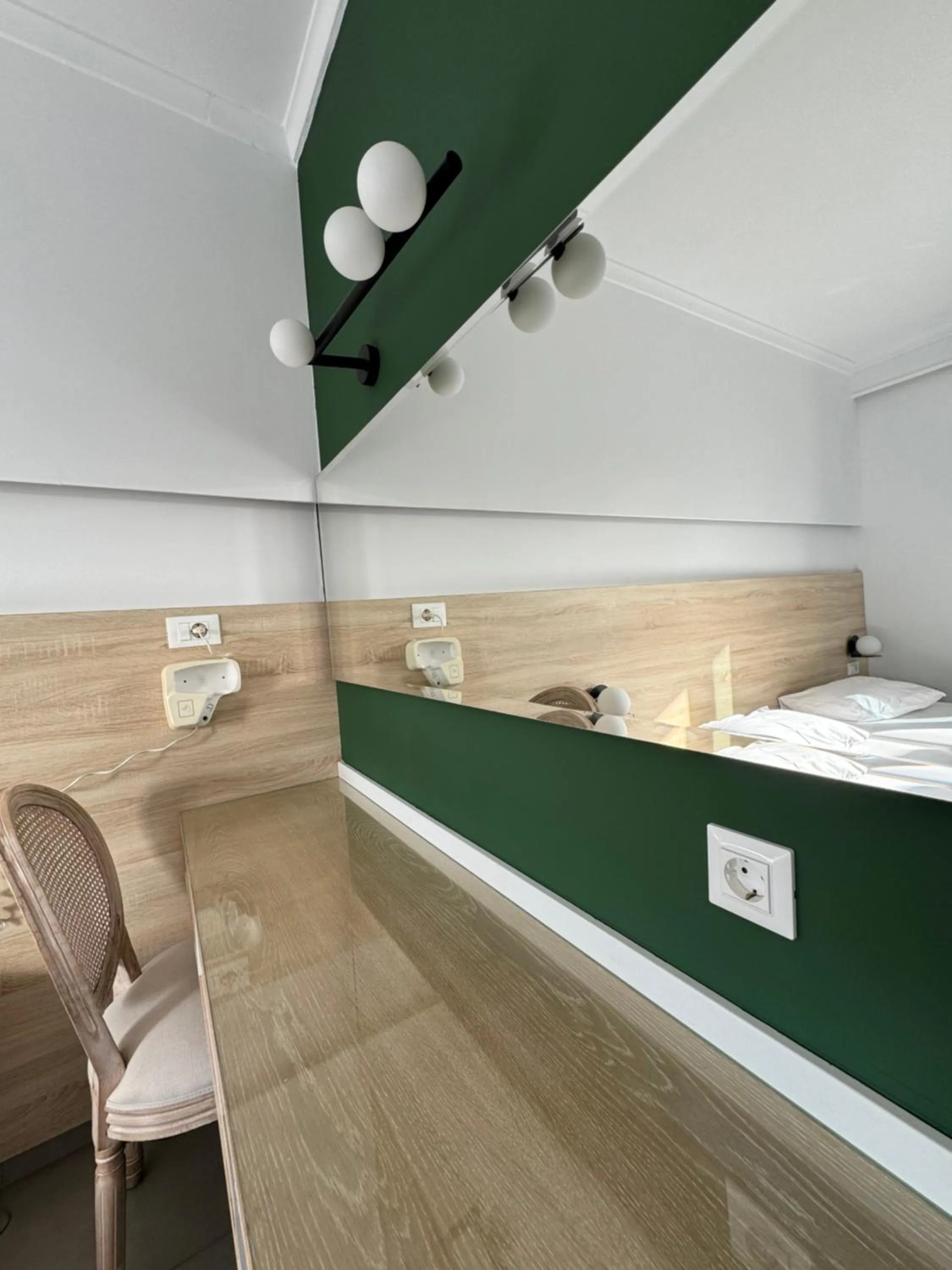 Bedroom in Catherine Hotel