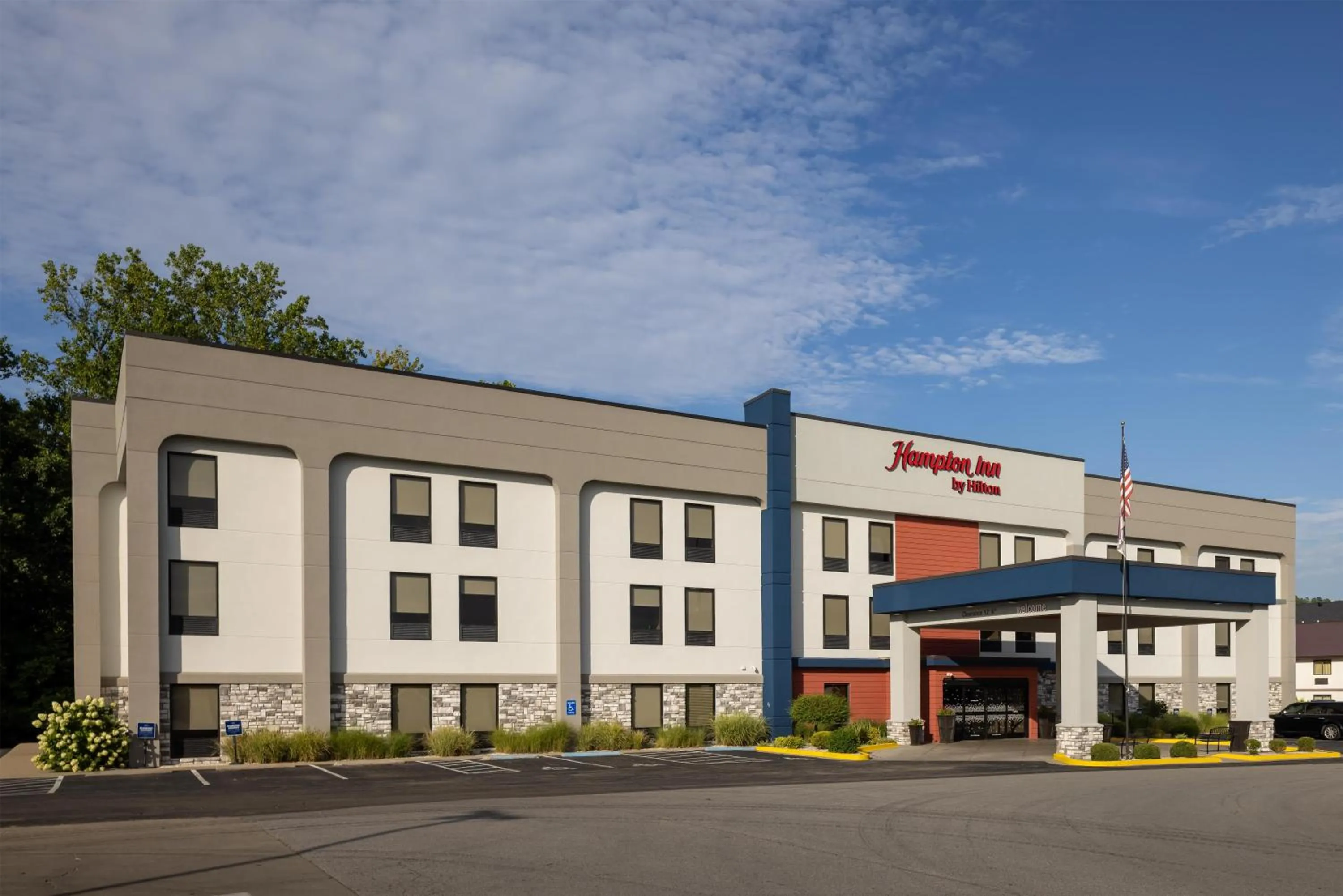 Property building in Hampton Inn Carrollton KY