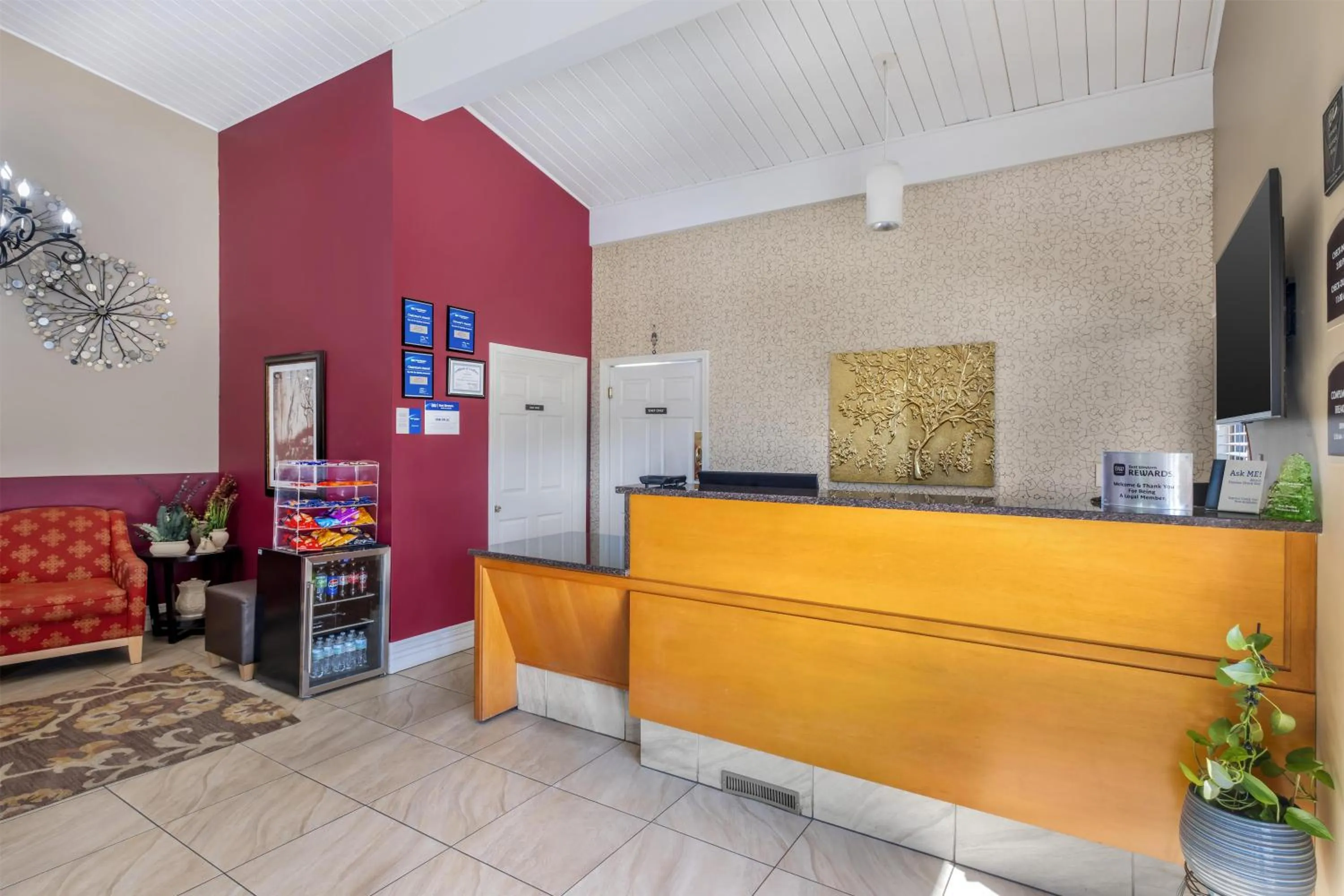 Lobby or reception in Best Western Winchester Hotel