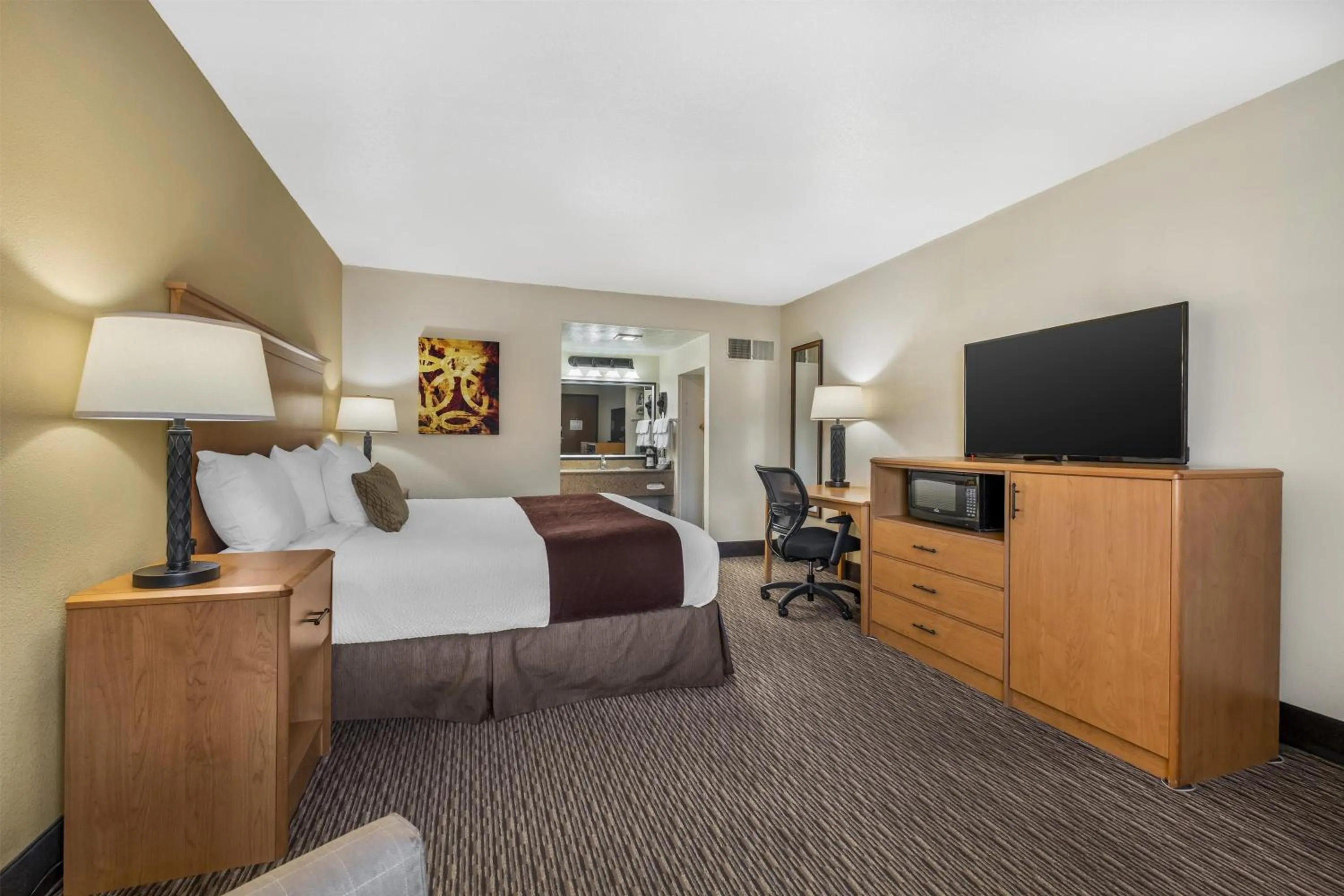 Bedroom, Bed in Best Western Winchester Hotel