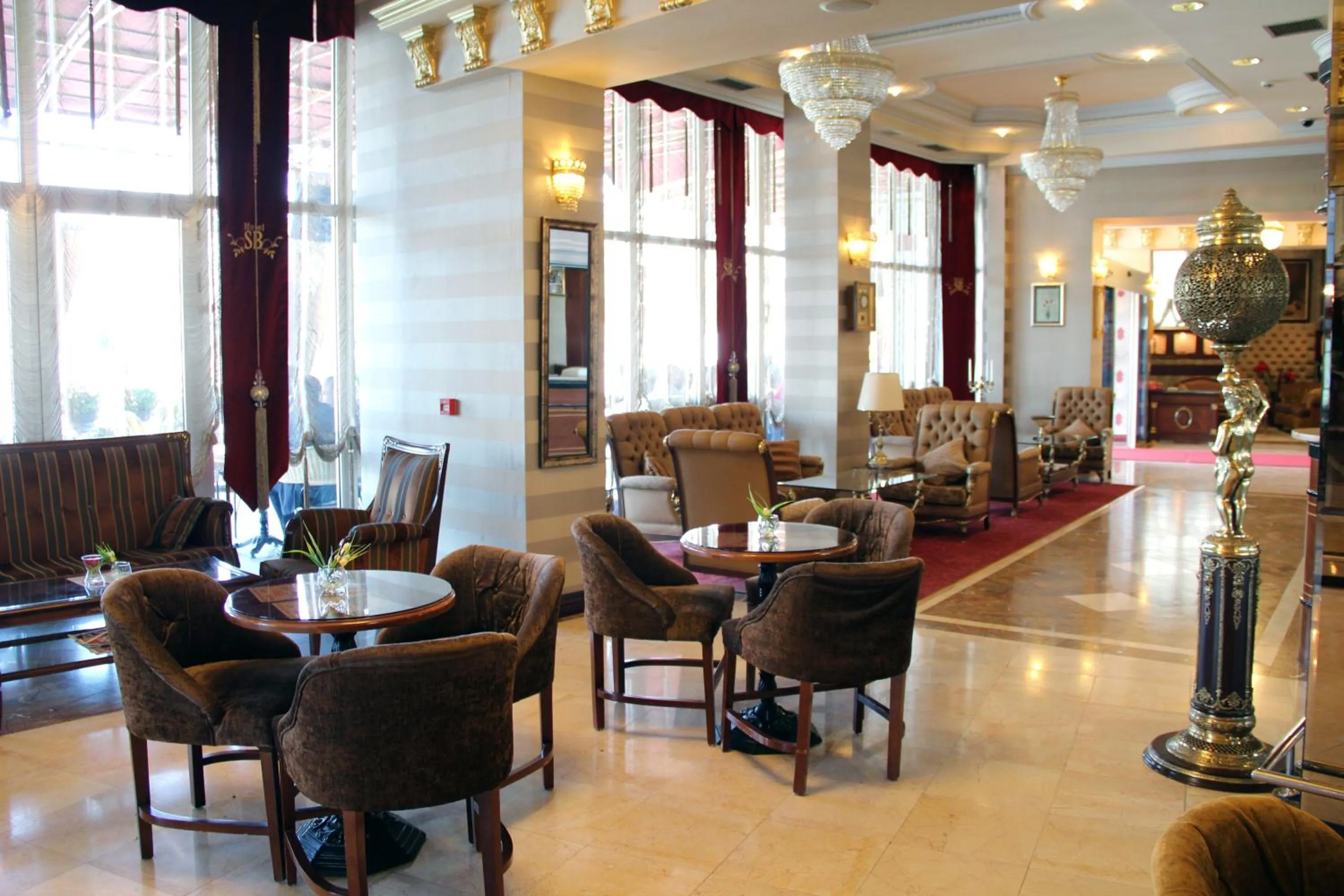 Lobby or reception in Stone Bridge Hotel