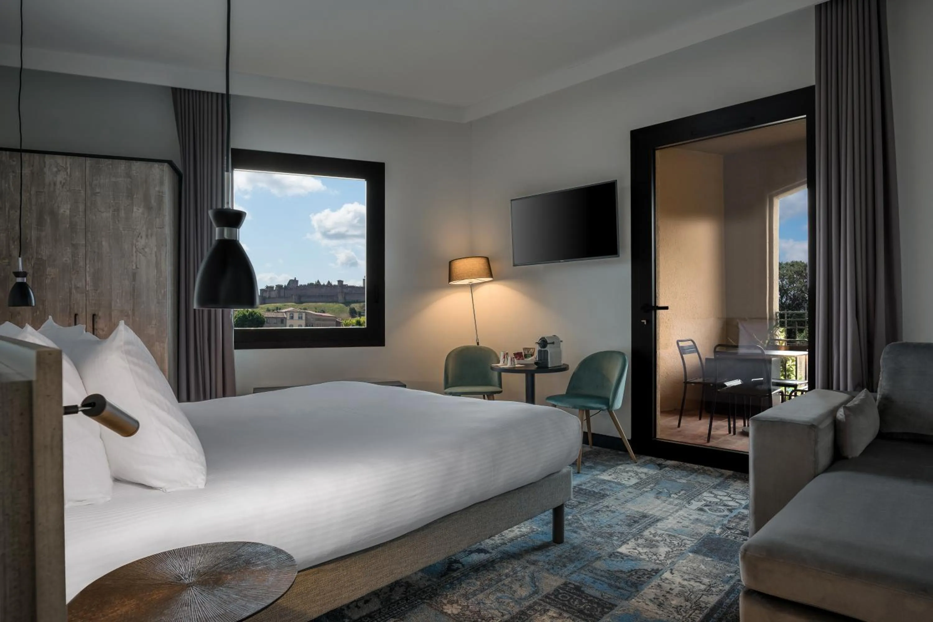 Photo of the whole room, Bed in SOWELL HOTELS Les Chevaliers