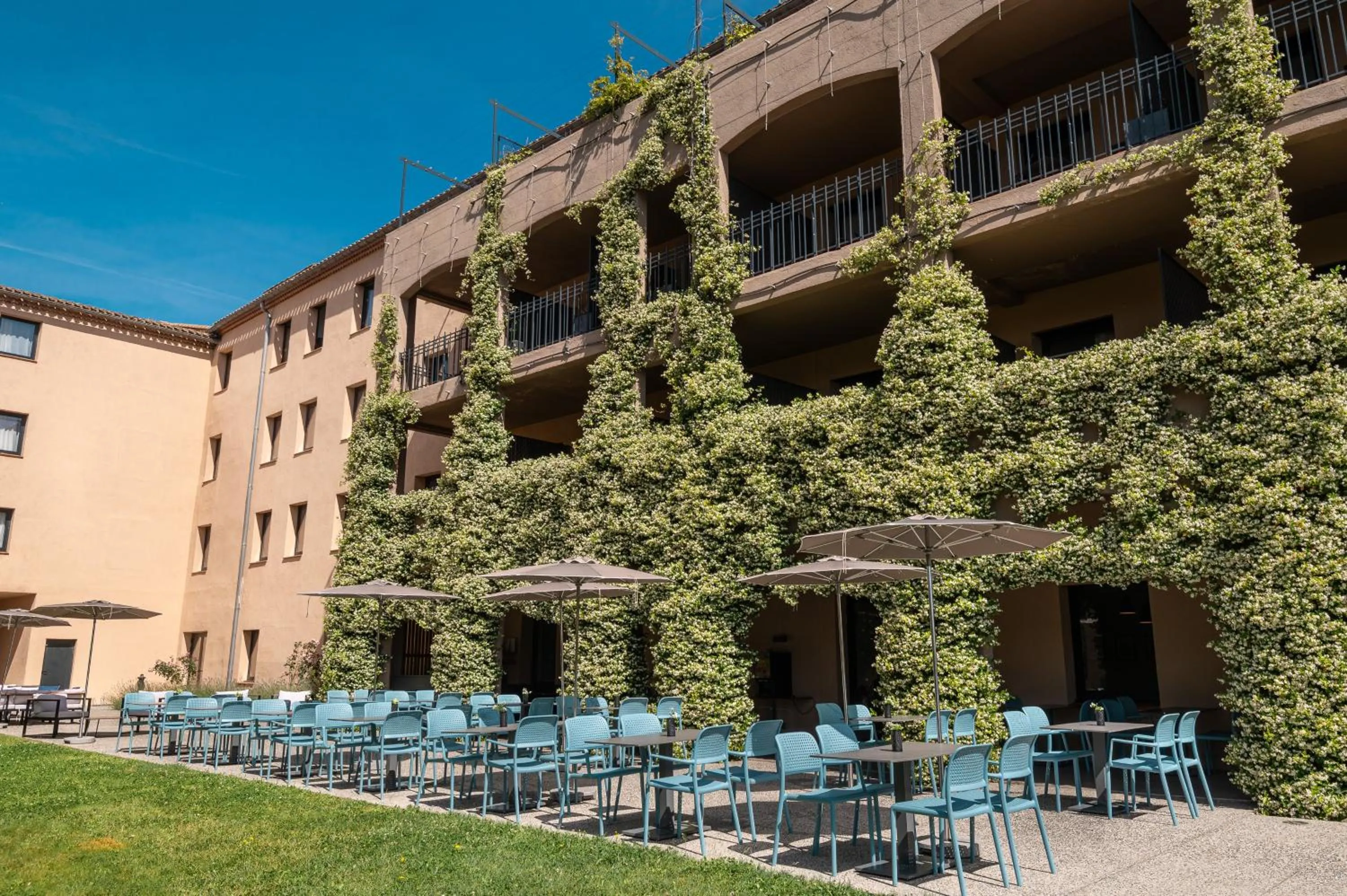 Balcony/Terrace in SOWELL HOTELS Les Chevaliers