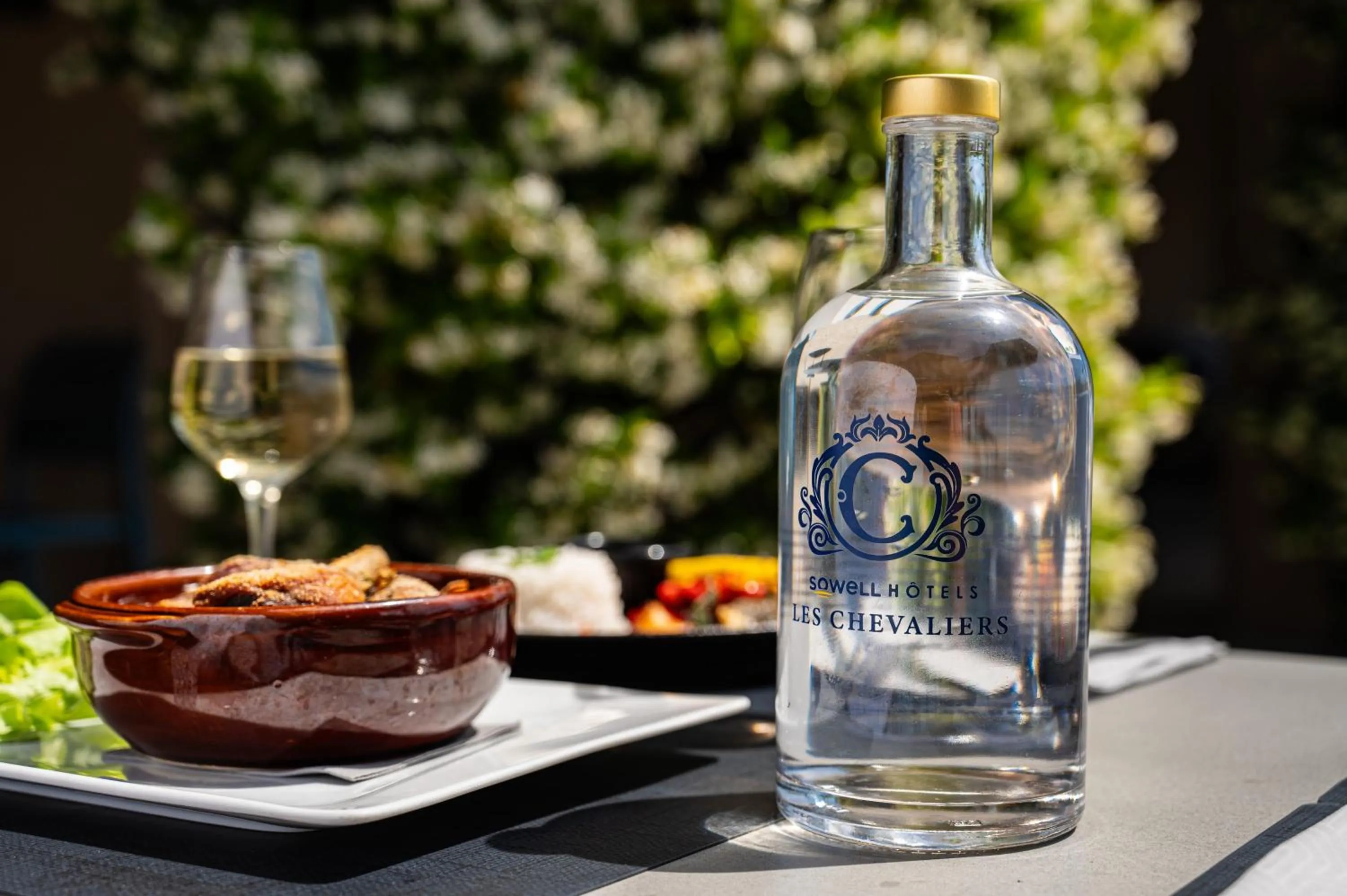 Restaurant/places to eat in SOWELL HOTELS Les Chevaliers