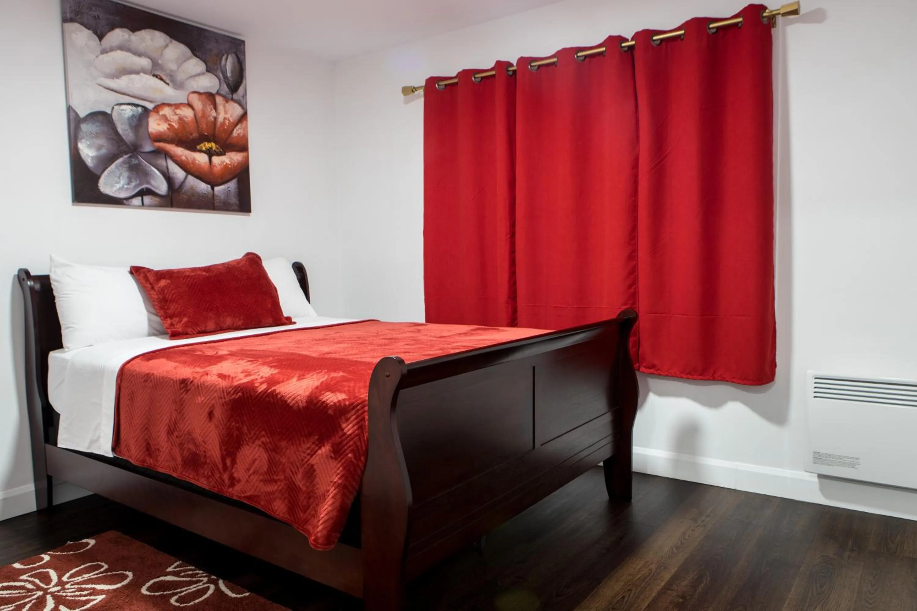 Bed in Motel LA RÉFÉRENCE