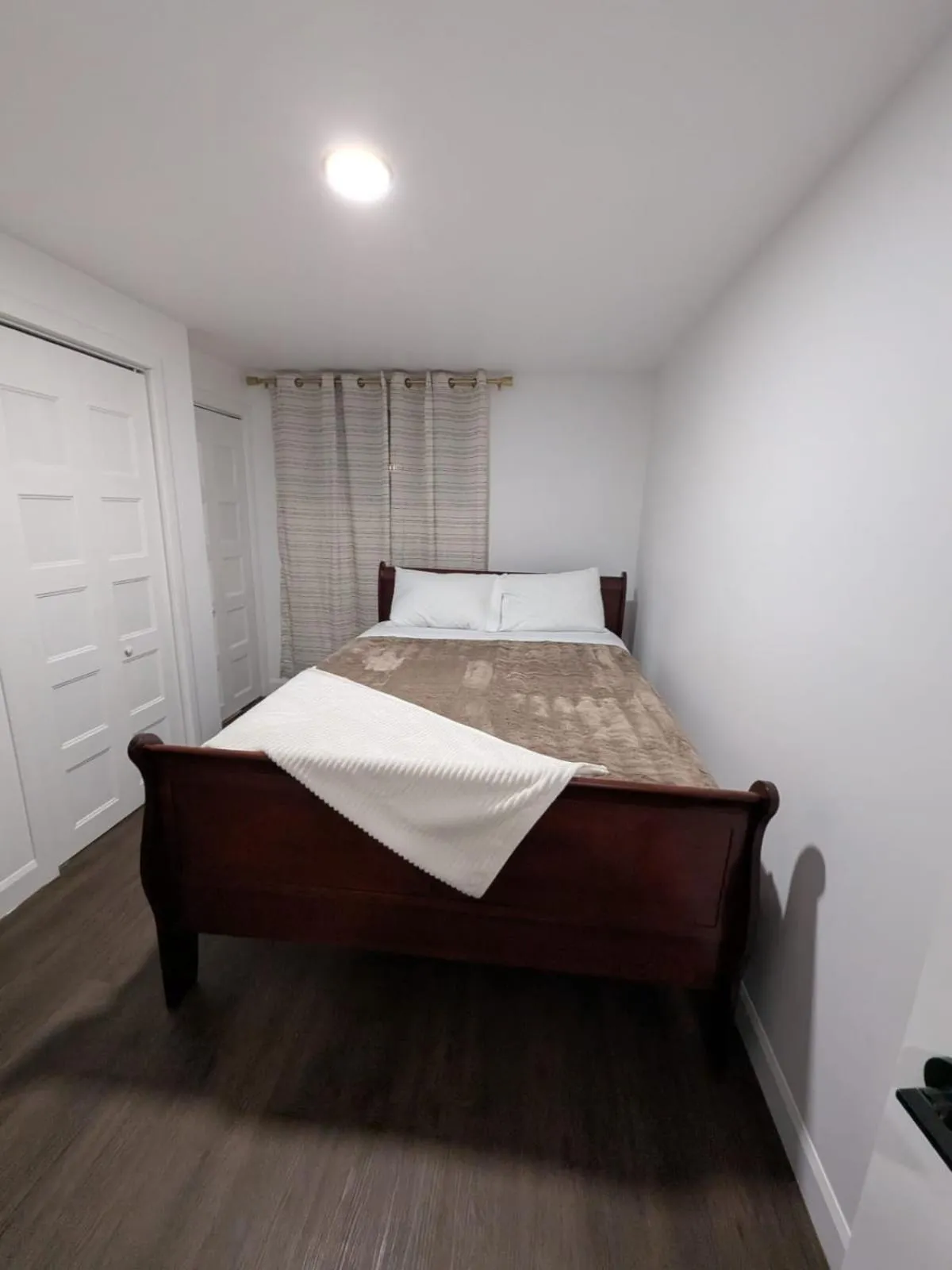 Bed in Motel LA RÉFÉRENCE