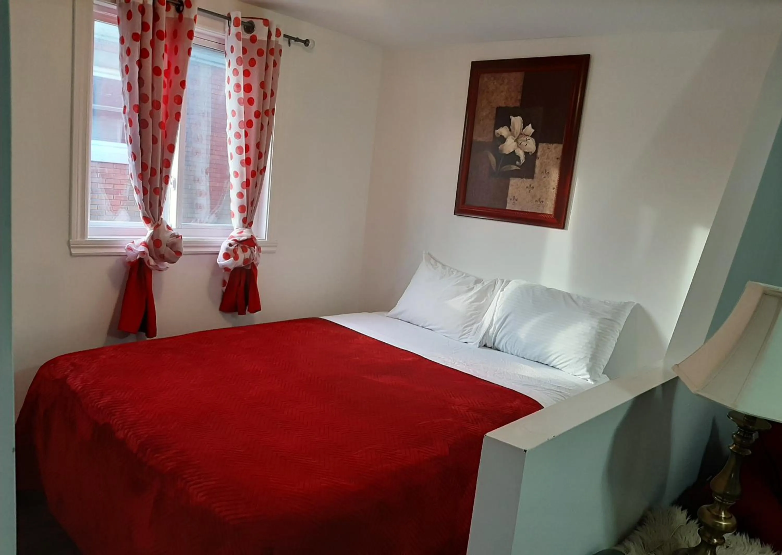 Bed in Motel LA RÉFÉRENCE