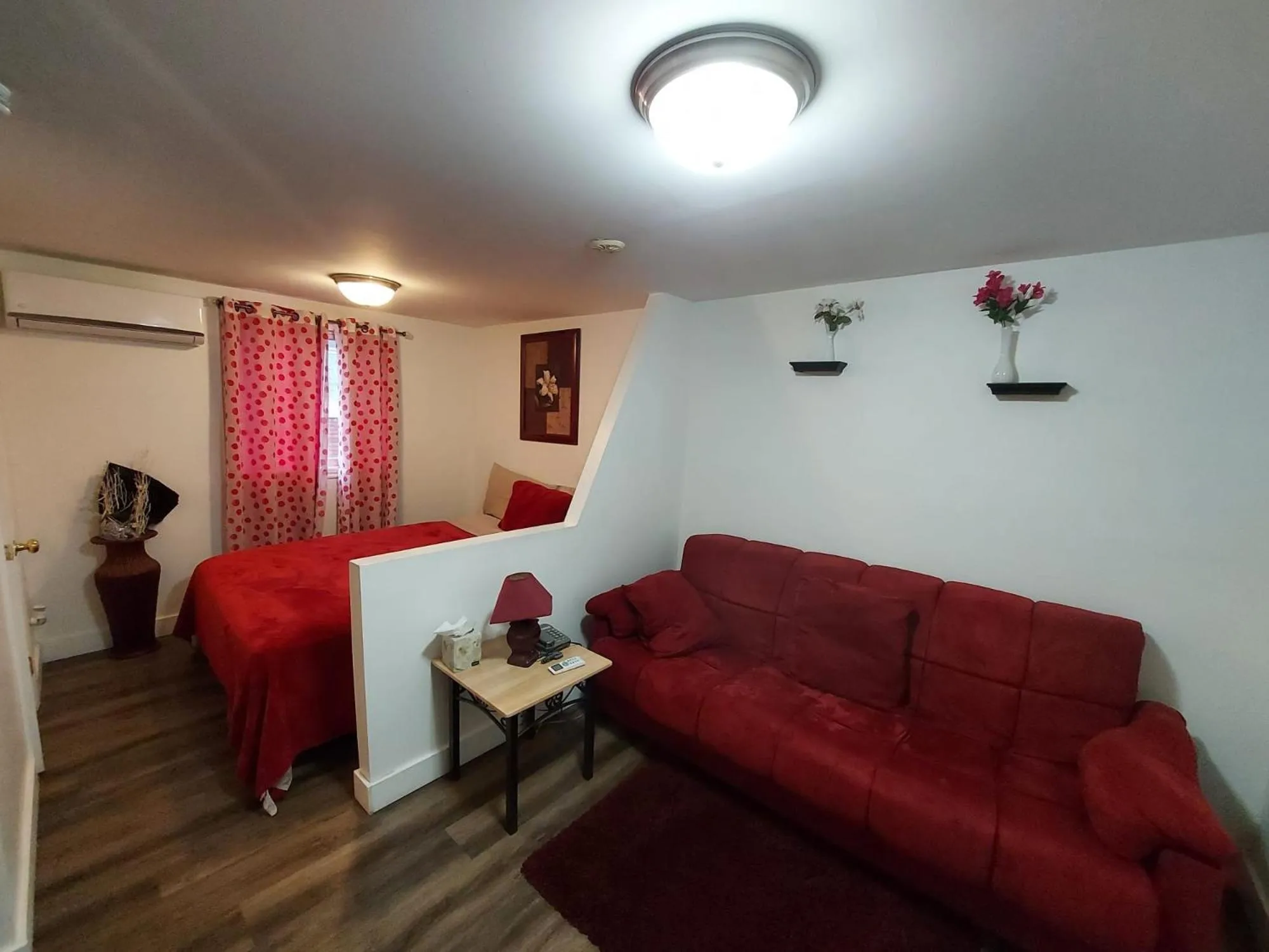 Bed in Motel LA RÉFÉRENCE