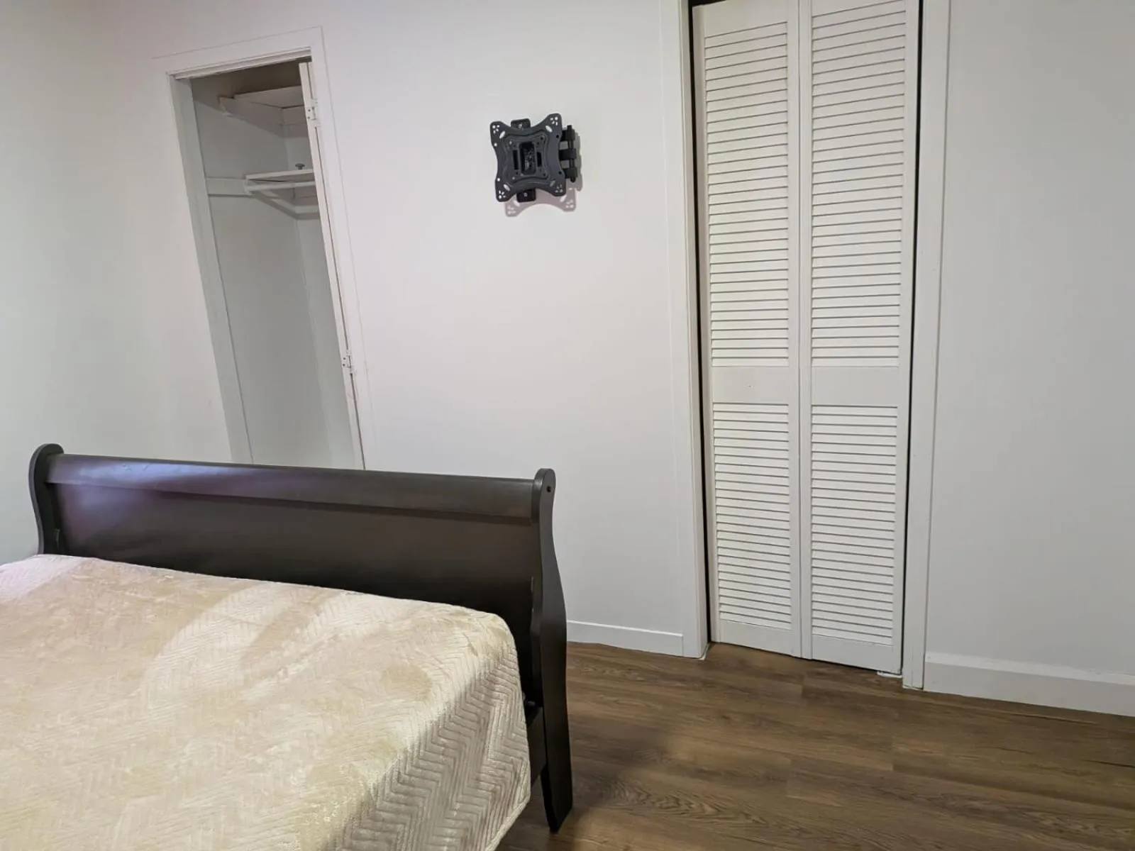 Bed in Motel LA RÉFÉRENCE