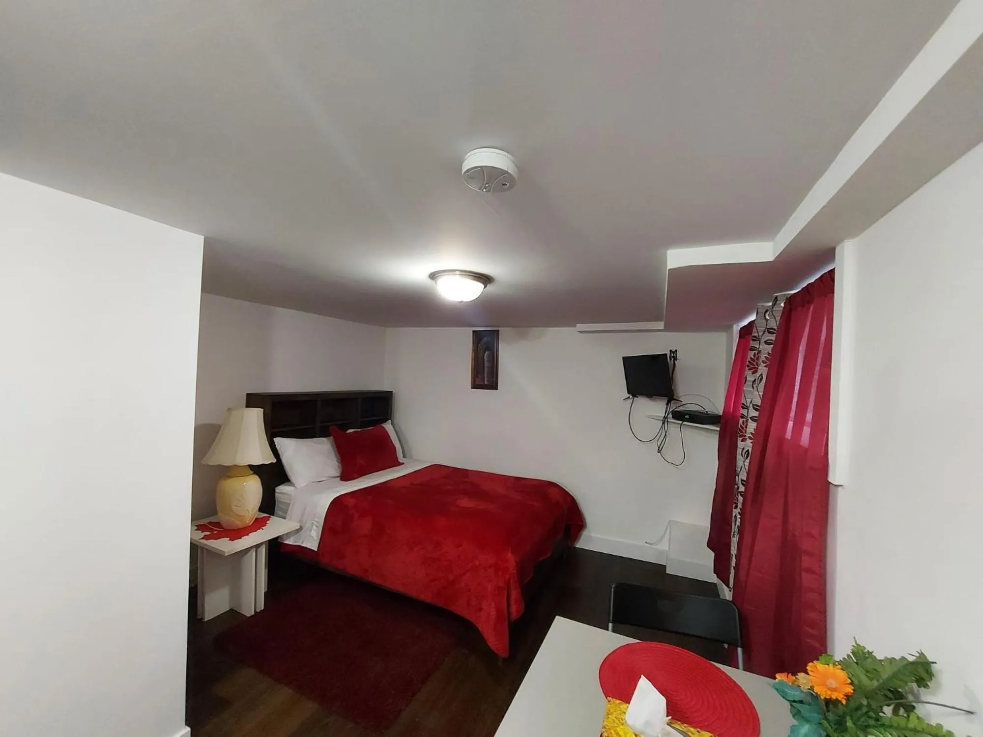 Bed in Motel LA RÉFÉRENCE