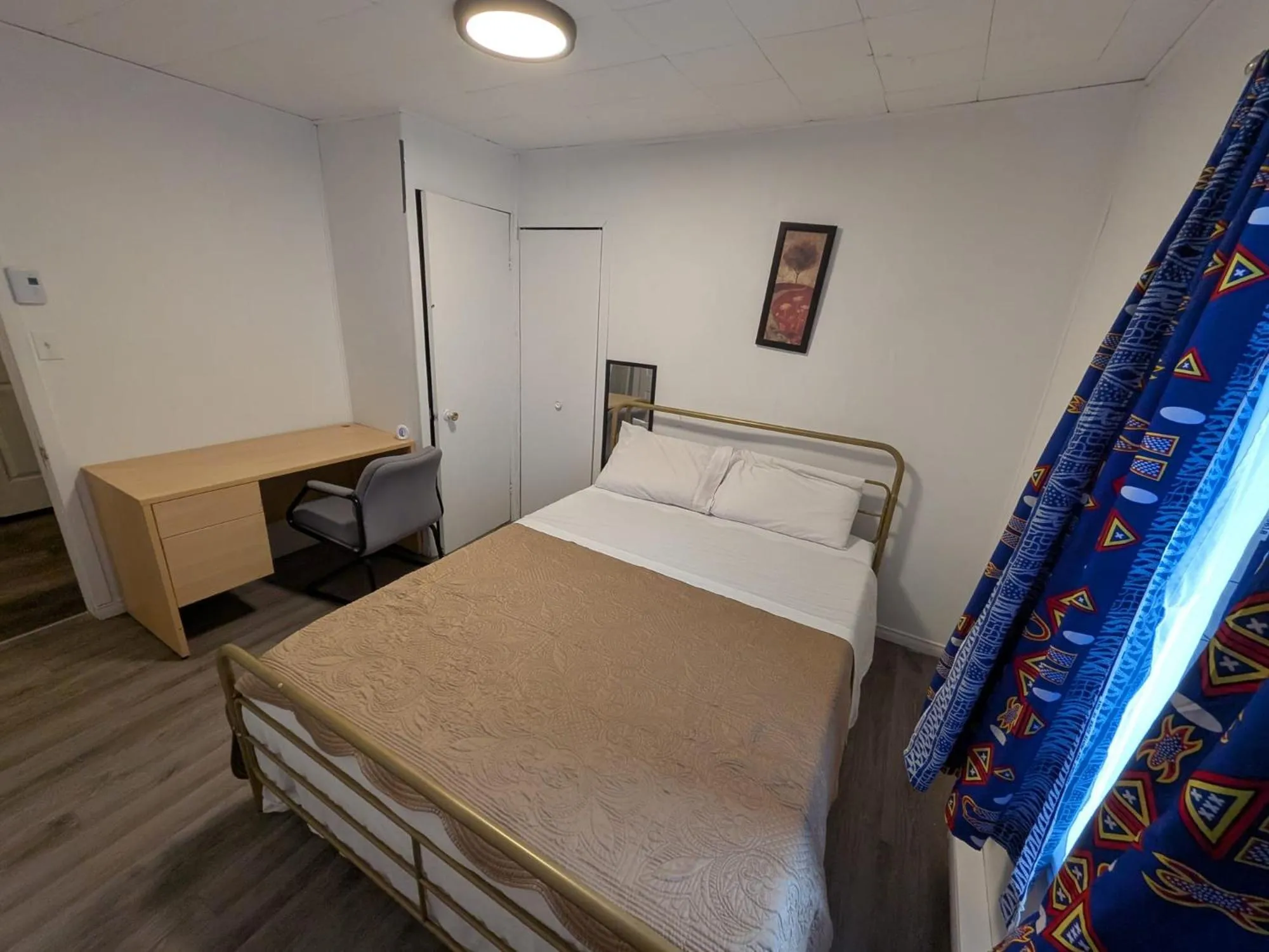 Bed in Motel LA RÉFÉRENCE