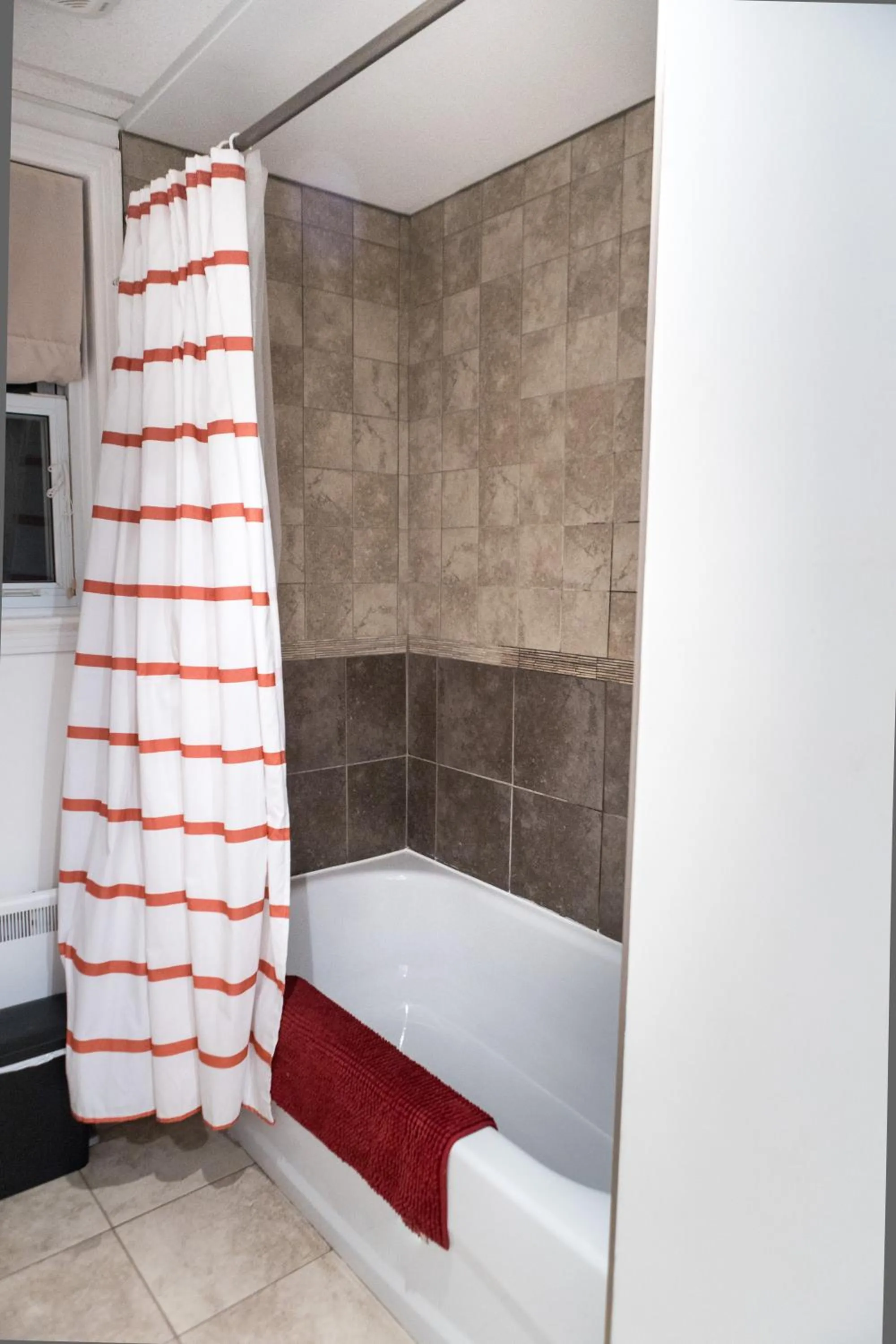 Bed in Motel LA RÉFÉRENCE