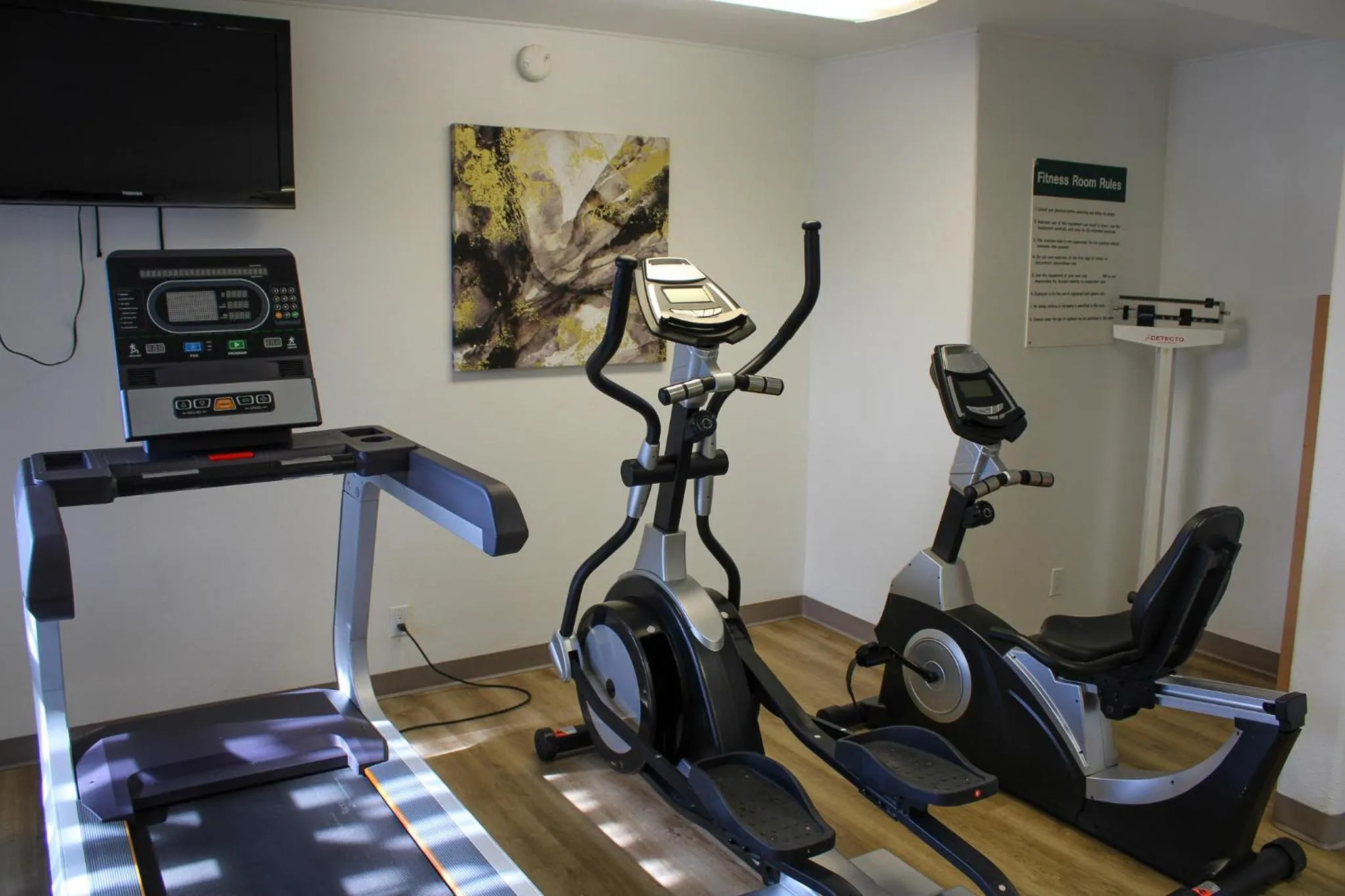 Fitness centre/facilities in Days Inn by Wyndham Bend
