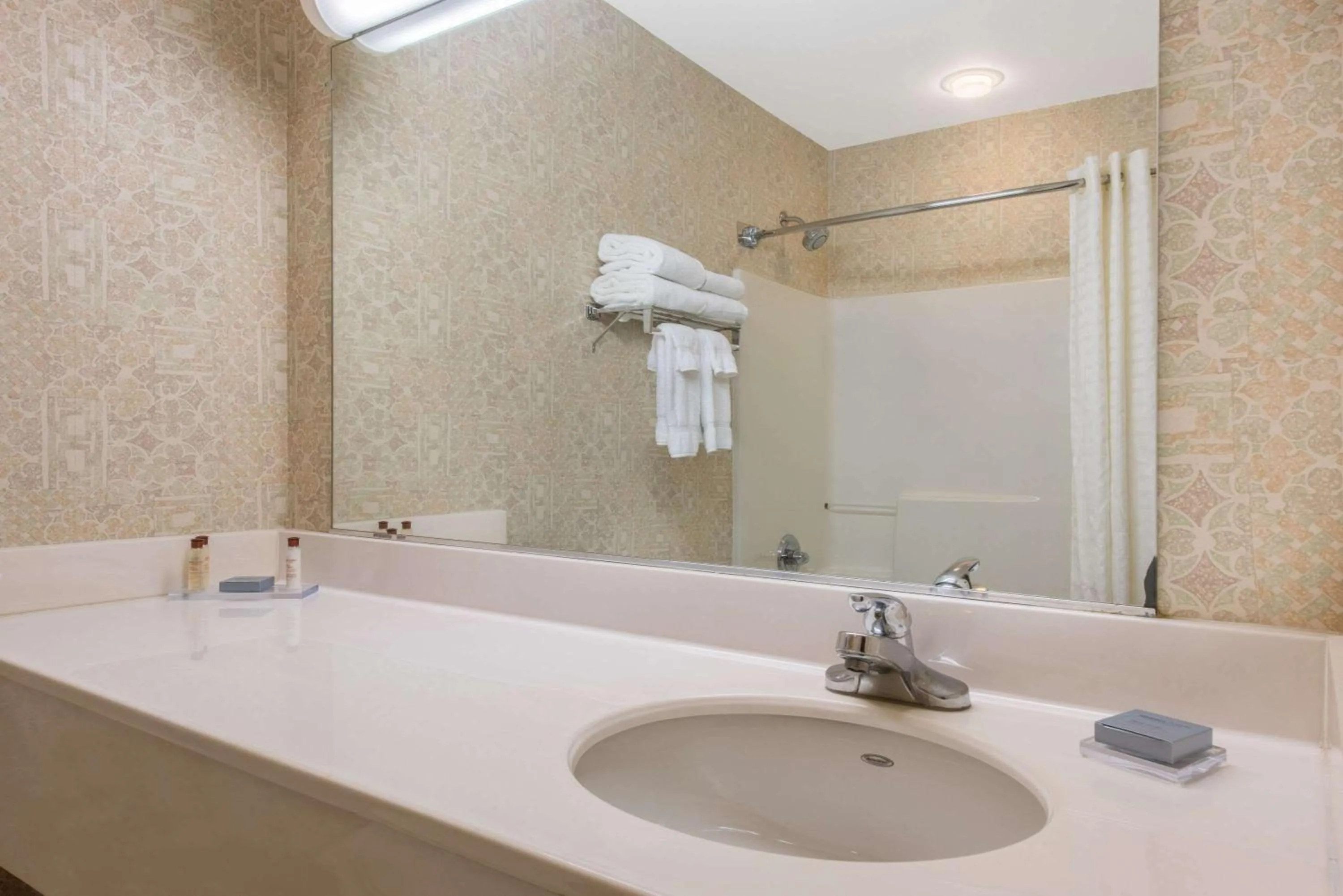 Bathroom in Lancaster Suites