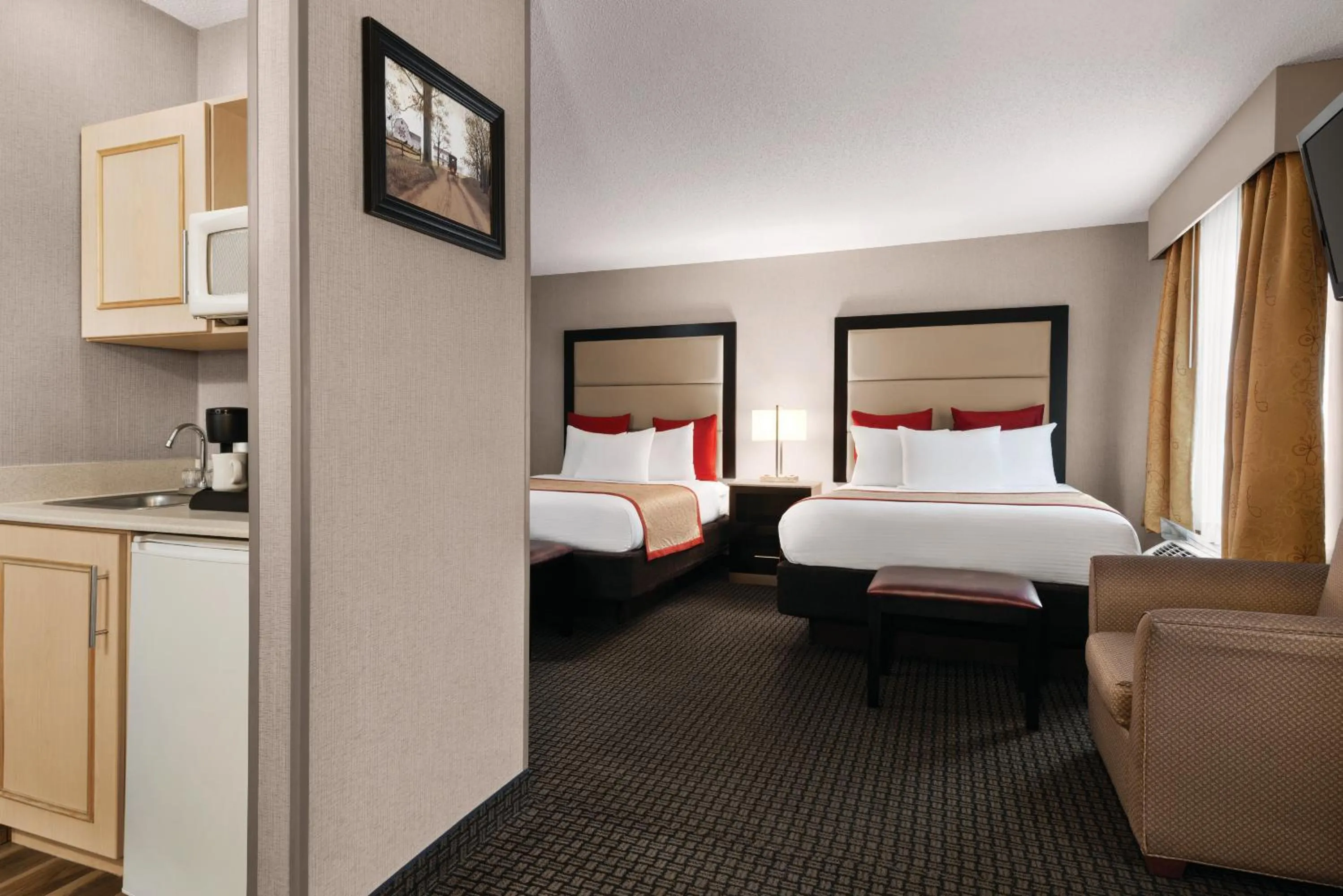 Bedroom, Bed in Lancaster Suites