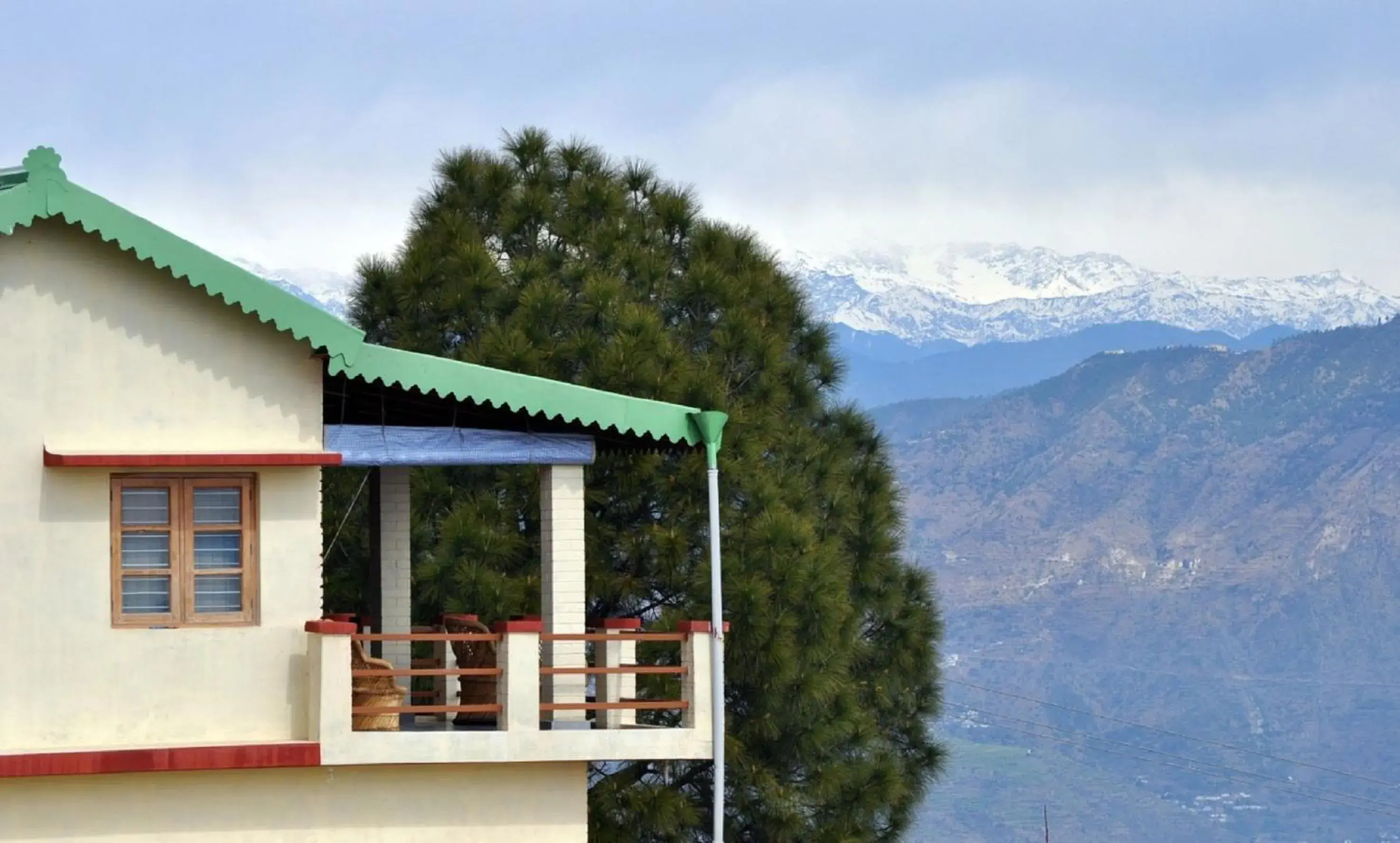 Deluxe Room in Tehri Retreat Sursingdhar, Near New Tehri & Kanatal, By Himalayan Eco Lodges Deluxe Room in Tehri Retreat Sursingdhar, Near New Tehri & Kanatal, By Himalayan Eco Lodges
