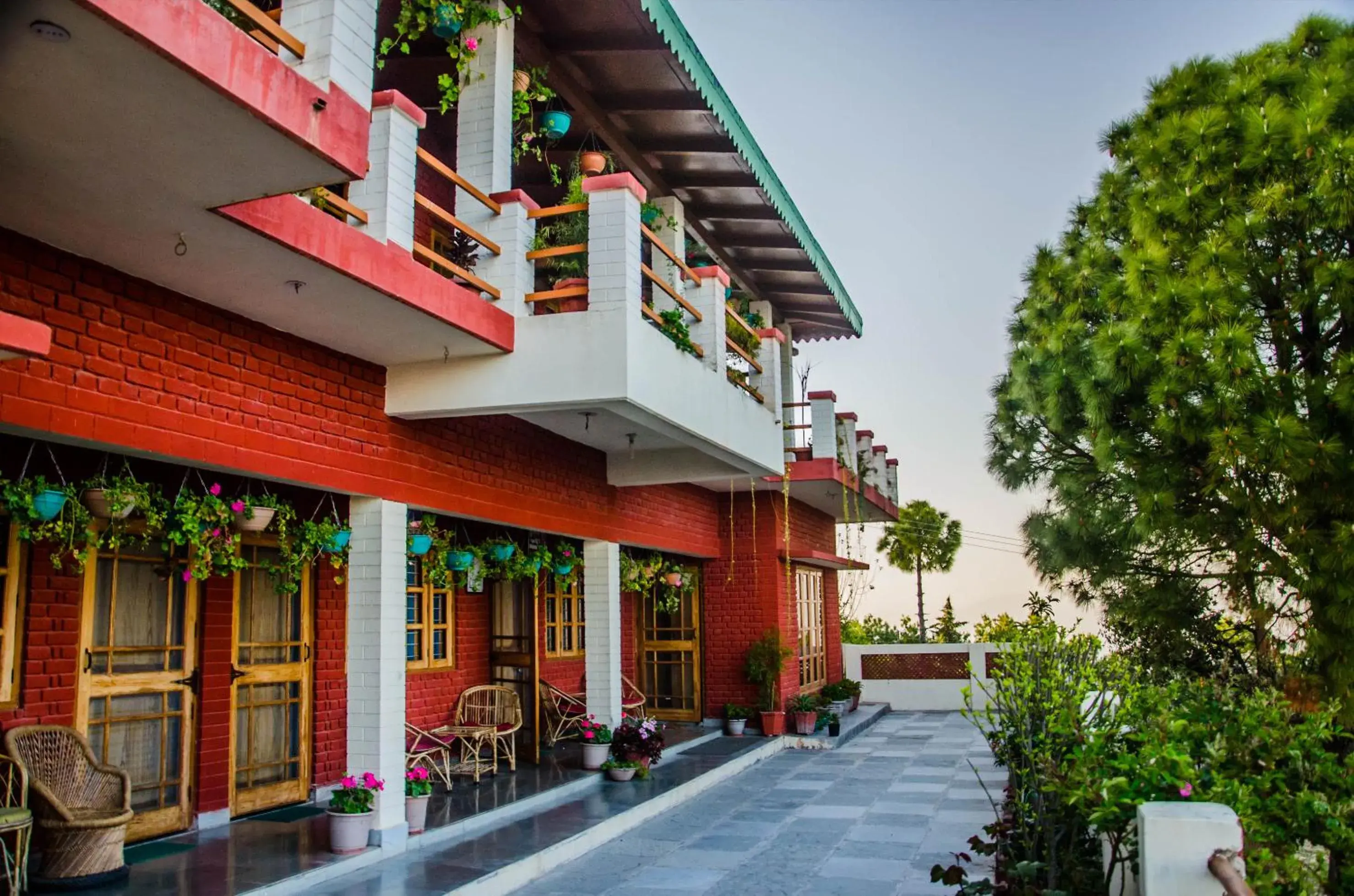 Deluxe Room in Tehri Retreat Sursingdhar, Near New Tehri & Kanatal, By Himalayan Eco Lodges Deluxe Room in Tehri Retreat Sursingdhar, Near New Tehri & Kanatal, By Himalayan Eco Lodges