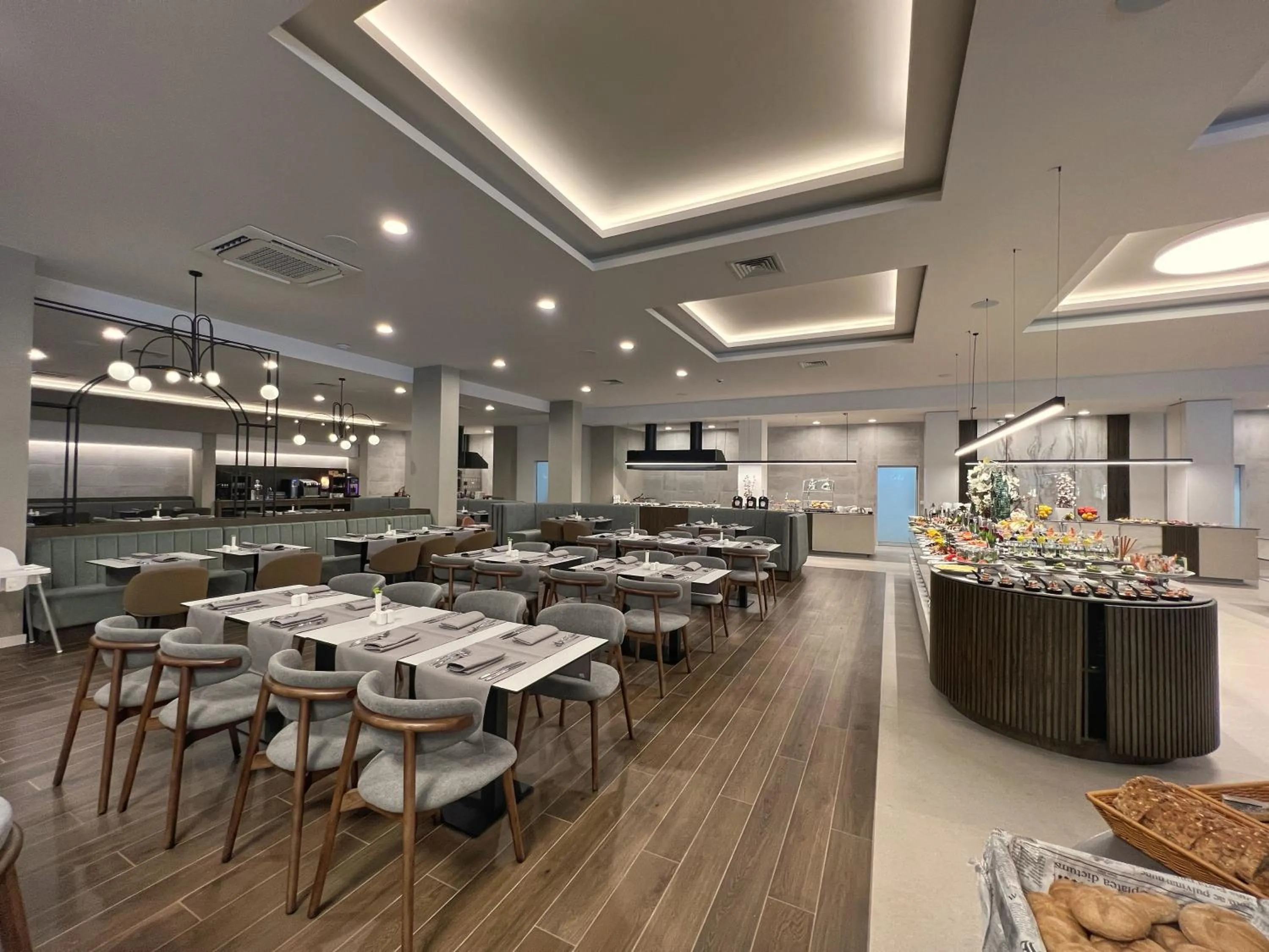 Restaurant/places to eat in AquaClub GRIFID Hotel Bolero - Ultra All Inclusive & Private Beach