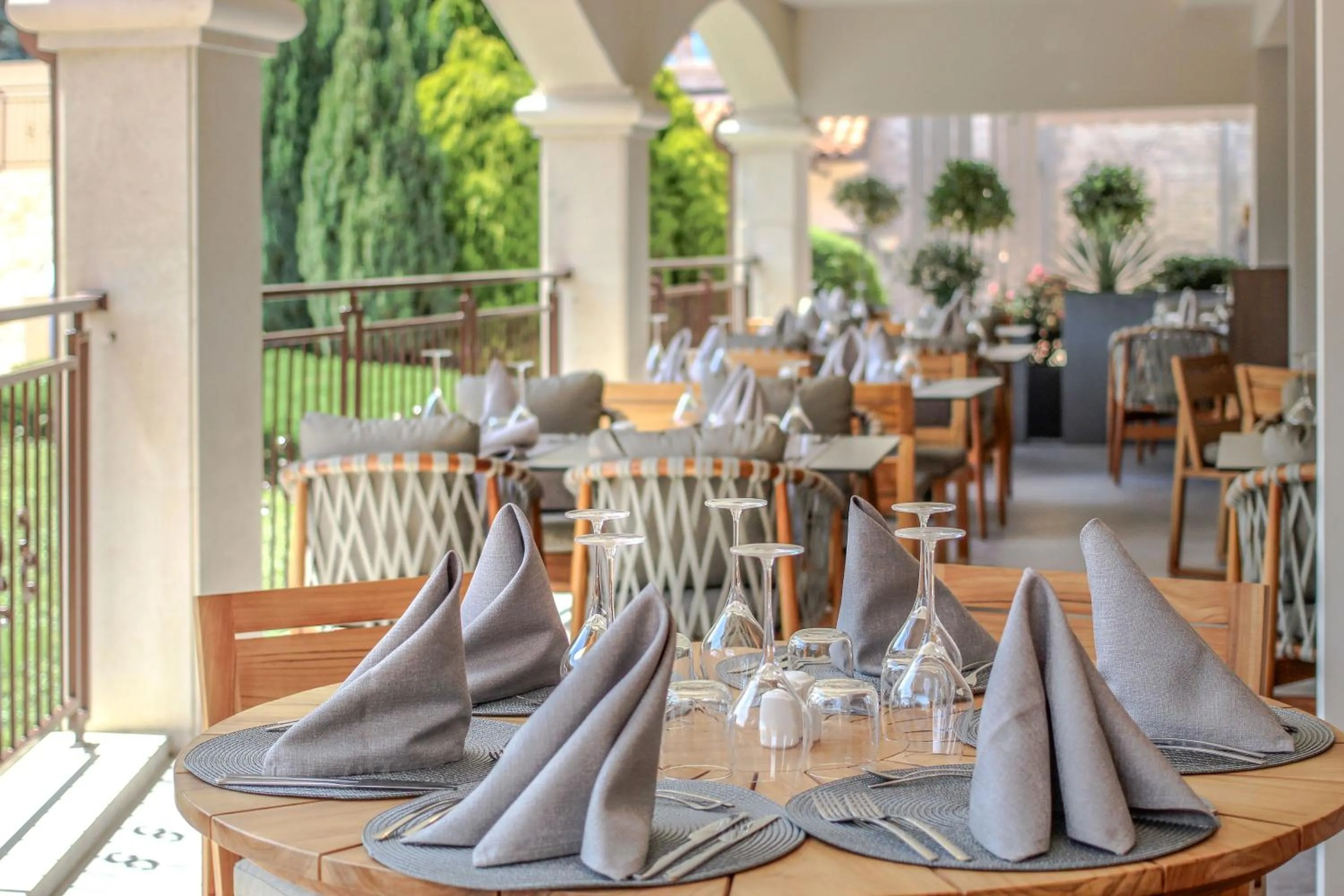 Restaurant/places to eat in AquaClub GRIFID Hotel Bolero - Ultra All Inclusive & Private Beach