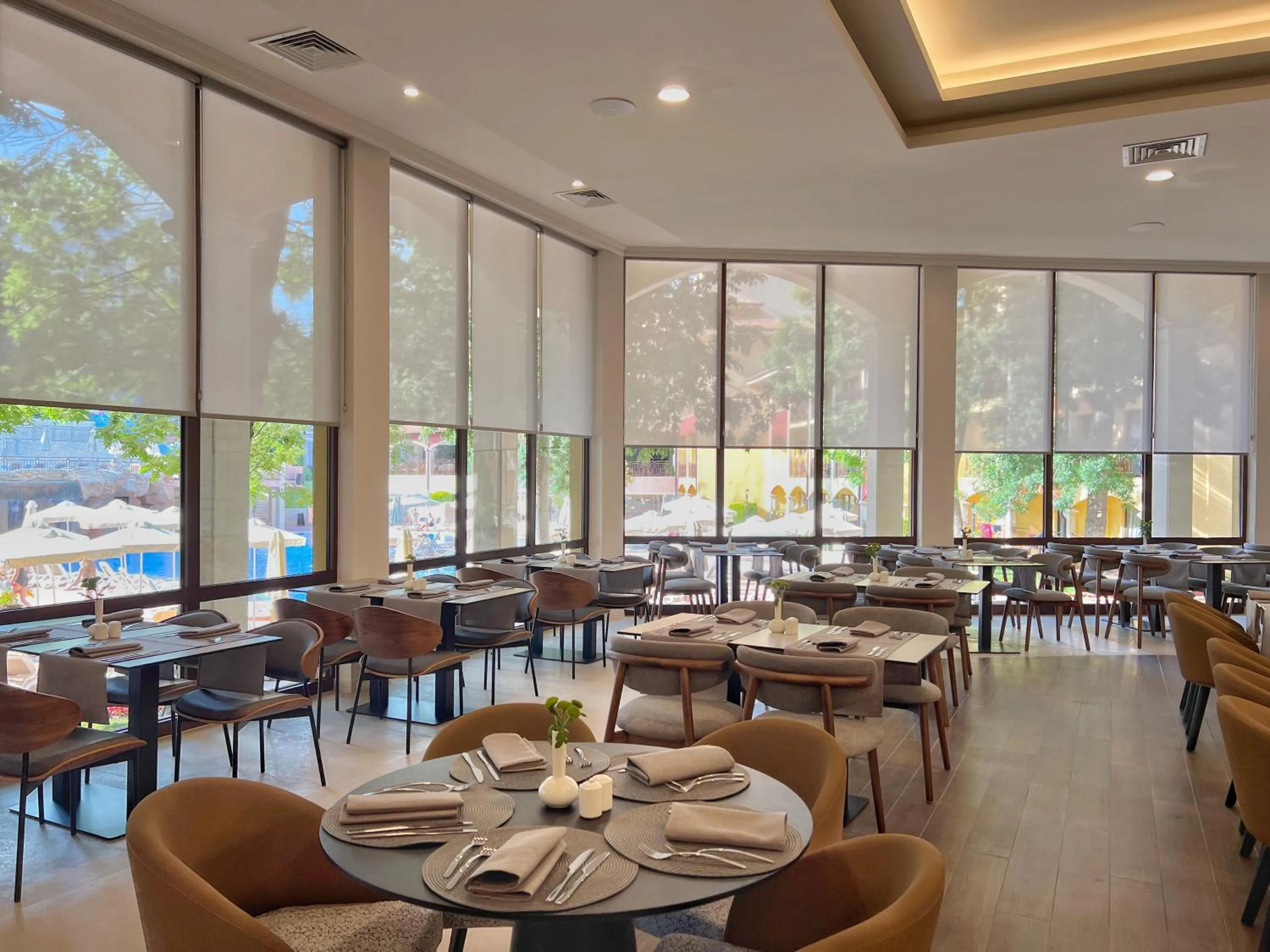 Restaurant/places to eat in AquaClub GRIFID Hotel Bolero - Ultra All Inclusive & Private Beach