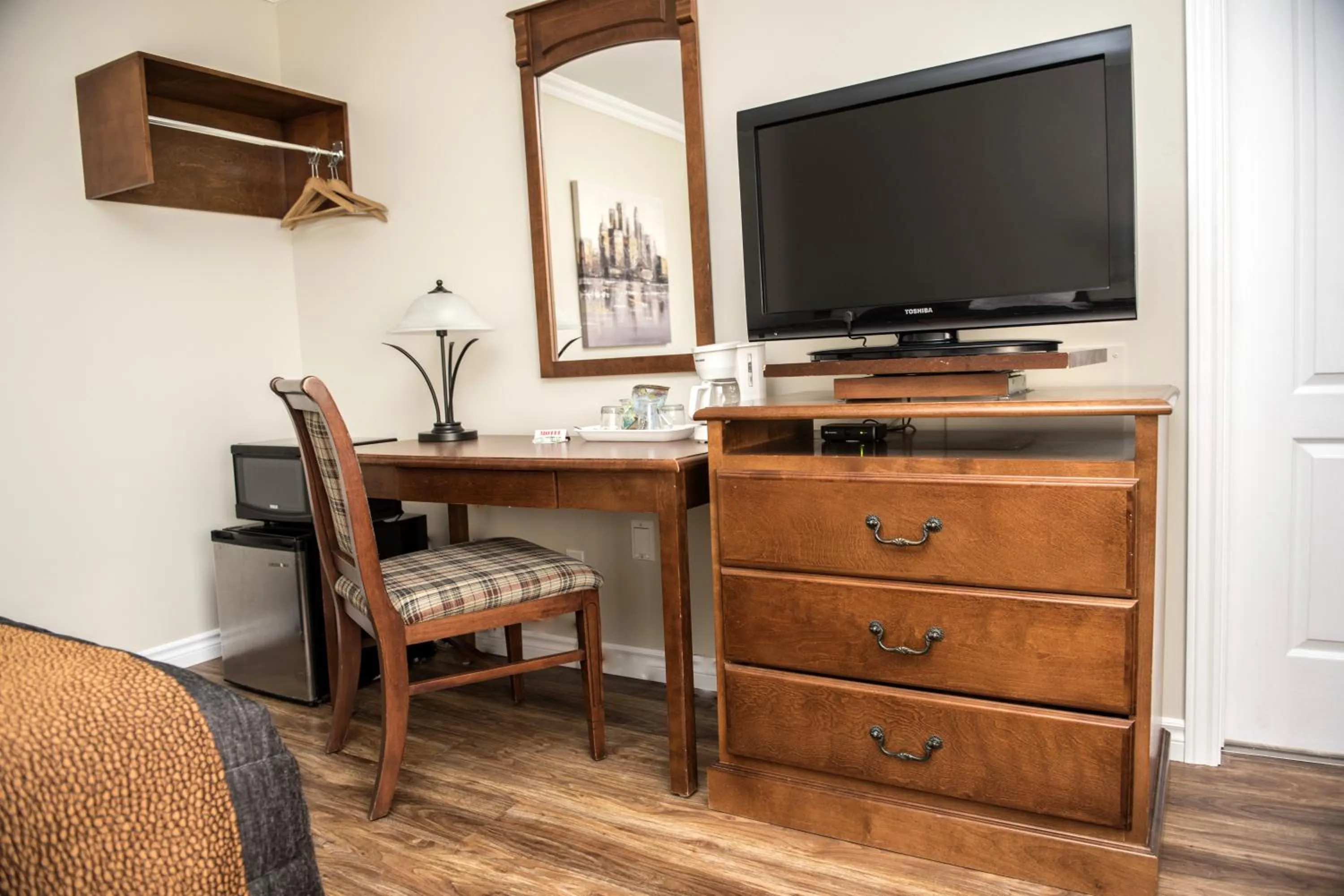 TV and multimedia in Le Deauville Motel