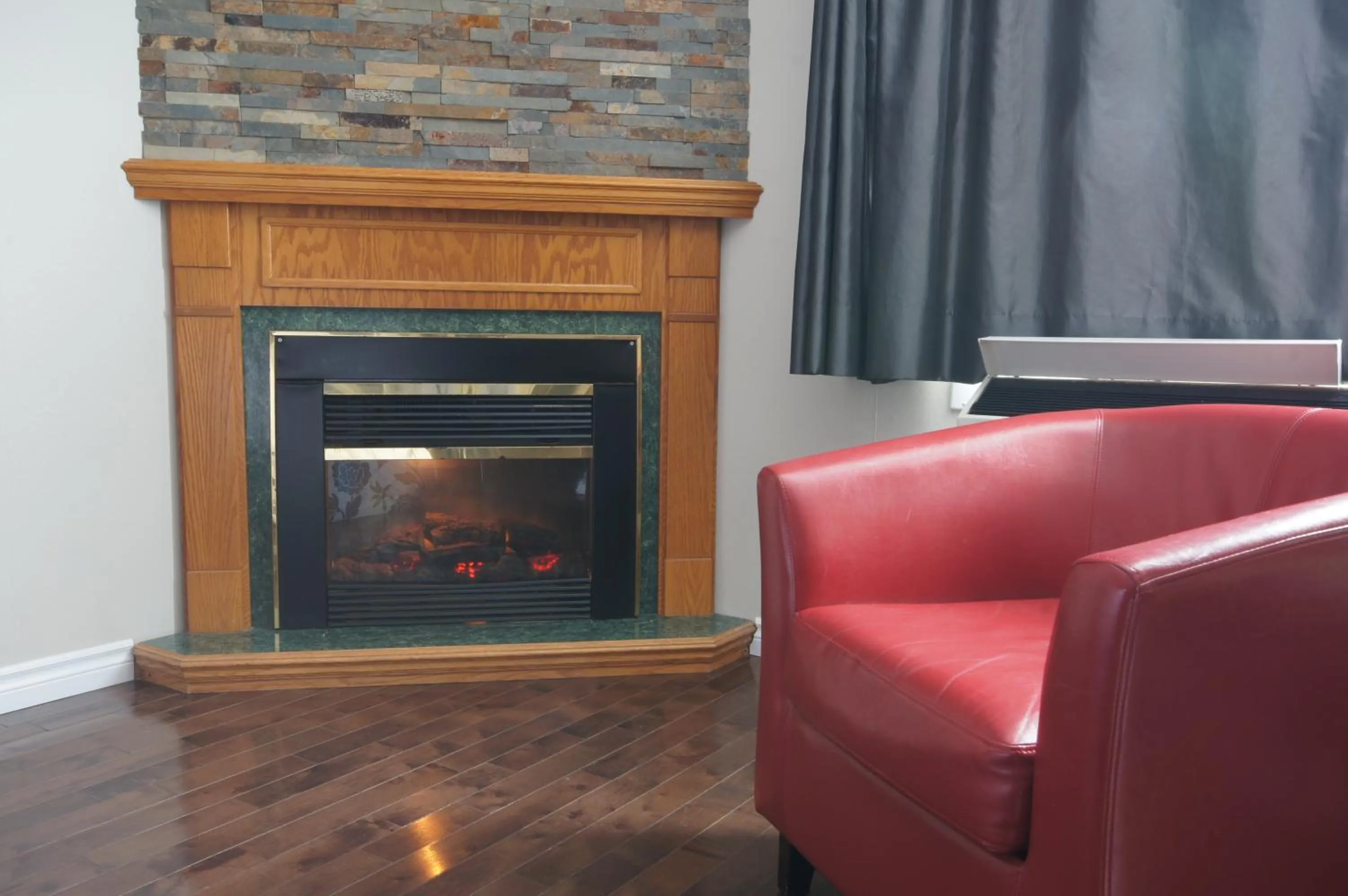 Hot Tub in Le Deauville Motel