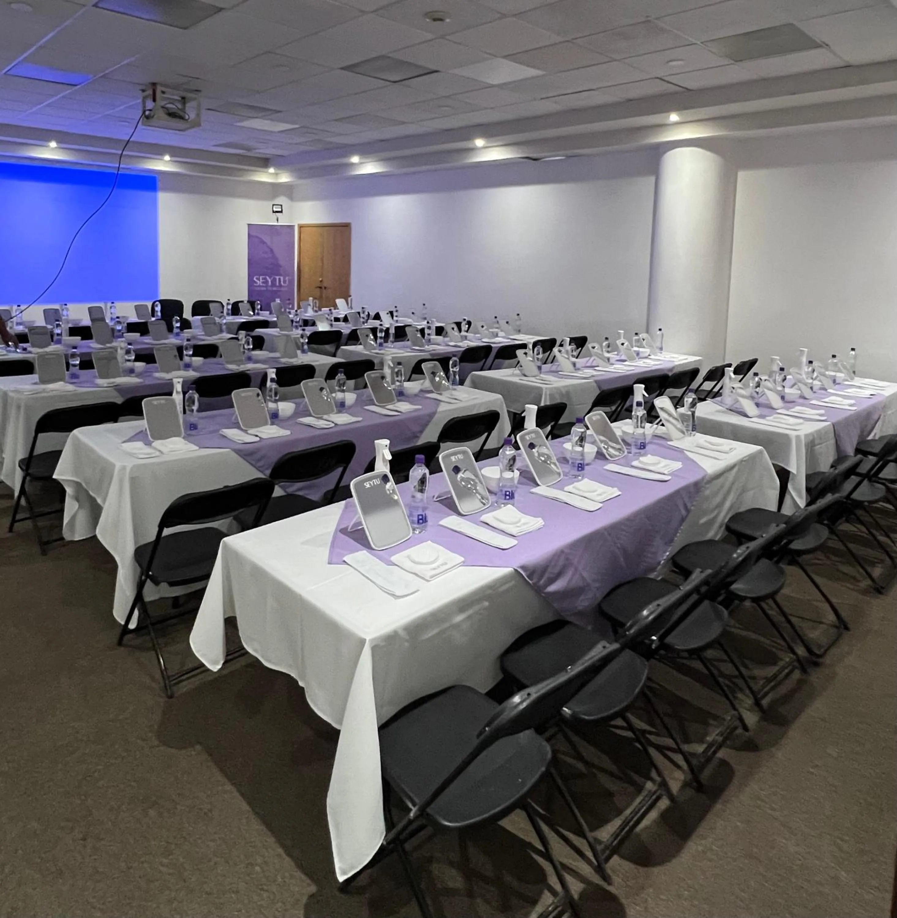 Meeting/conference room in Hotel Florencia by Marho