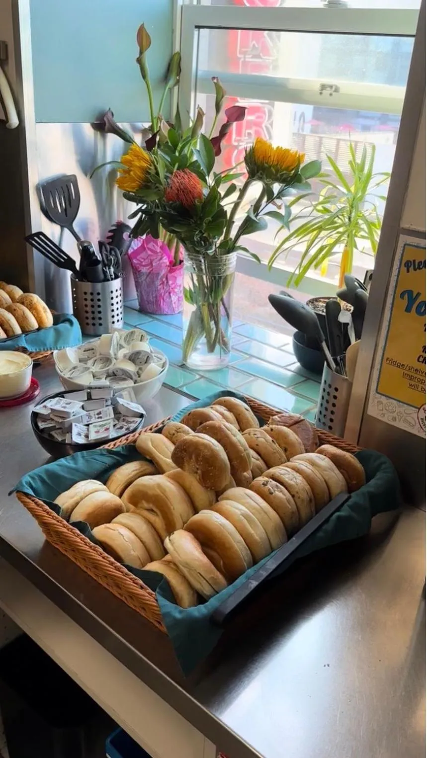 Breakfast in Samesun Venice Beach Hotel & Hostel