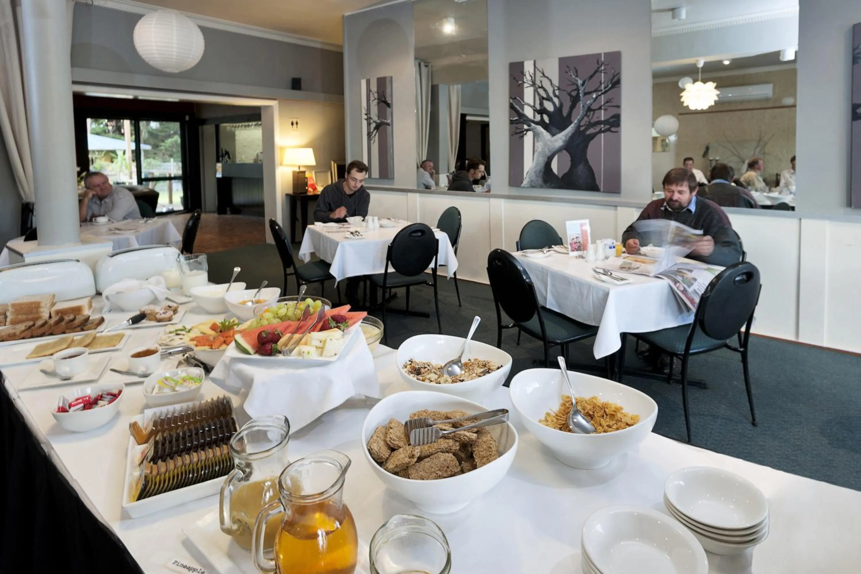 Dining area in The Waterfront Wynyard