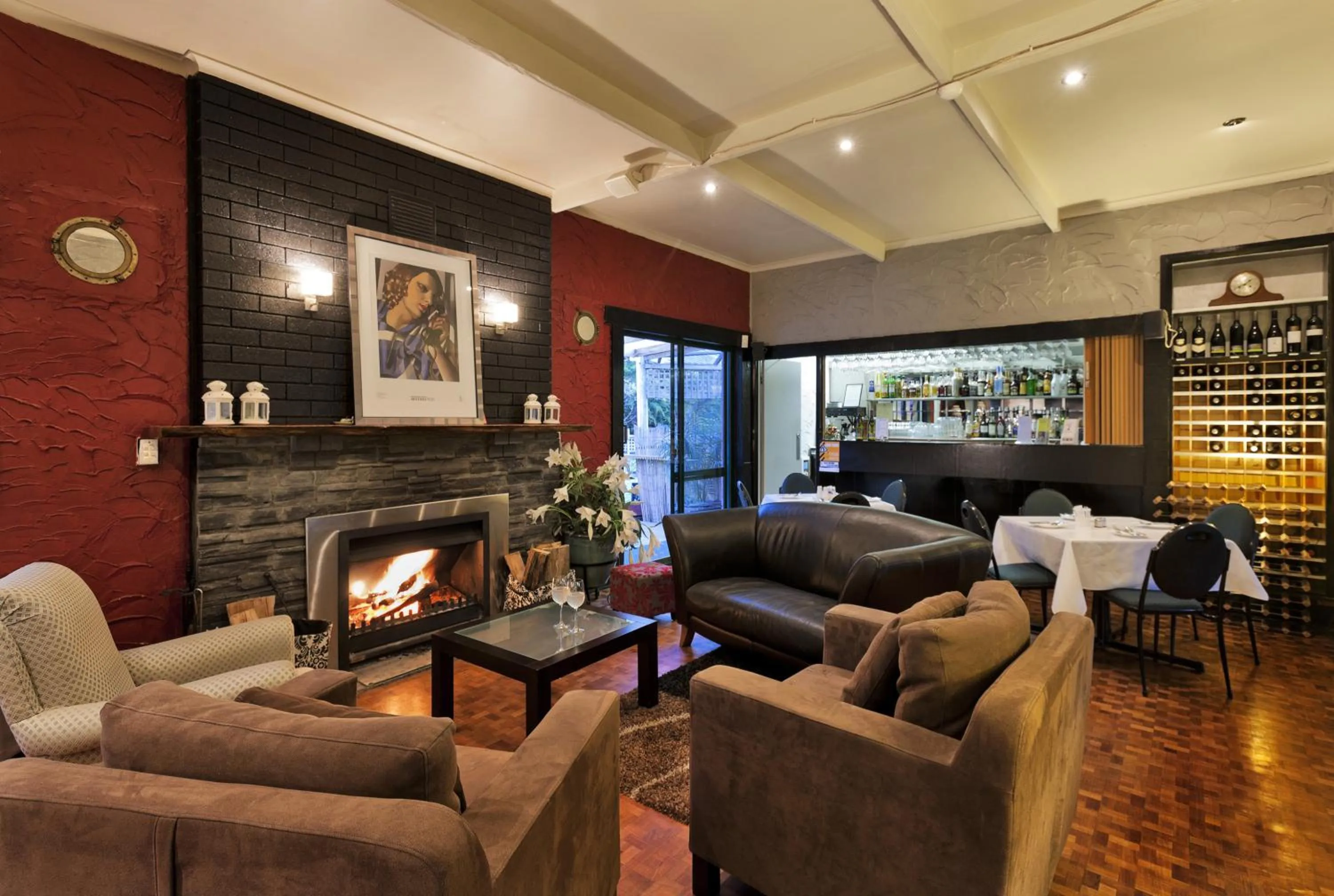 Dining area in The Waterfront Wynyard
