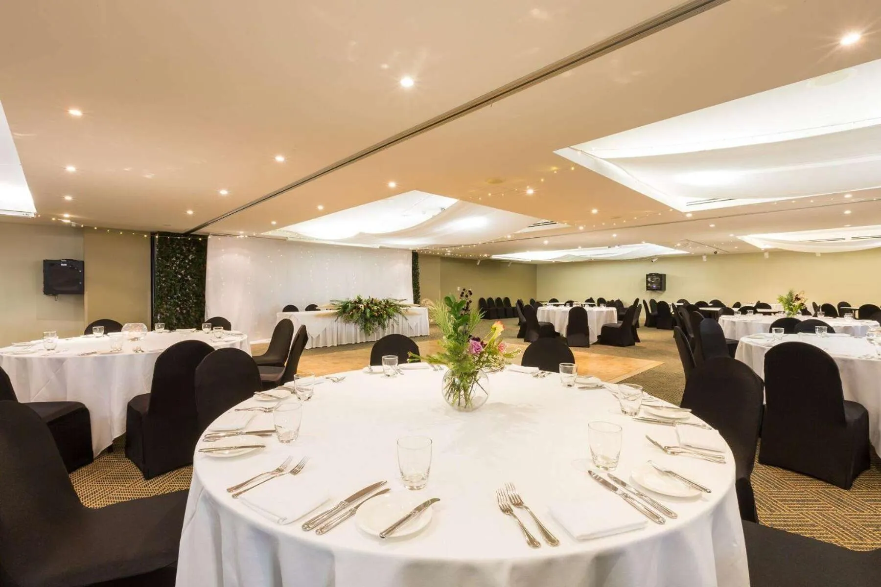 Meeting/conference room in Ramada Resort by Wyndham Shoal Bay