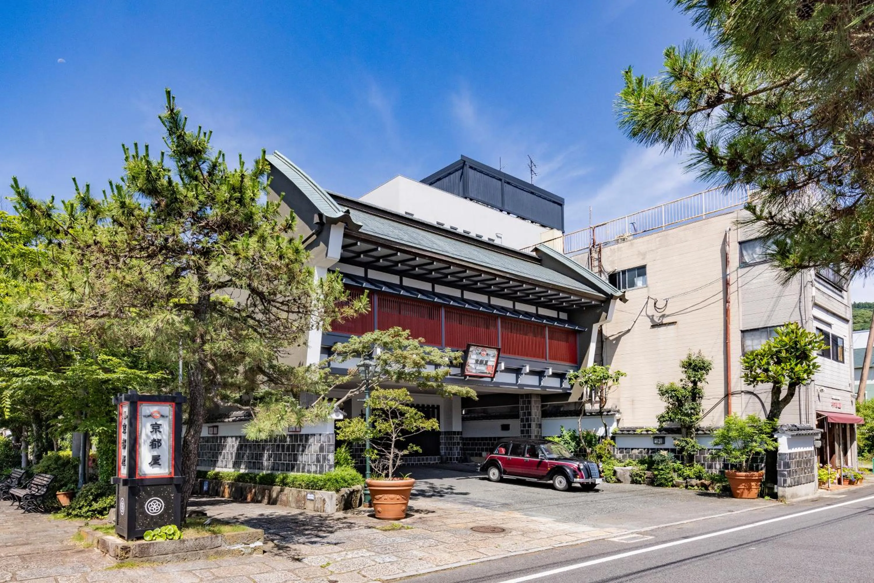 Property building in Kyotoya