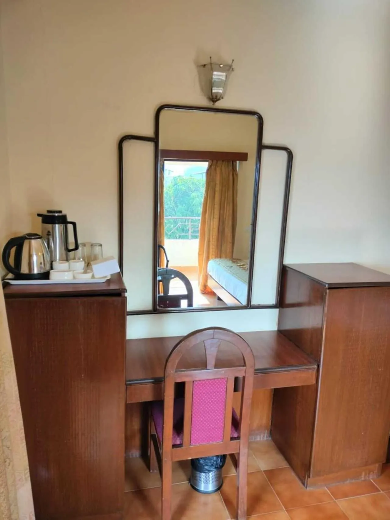 Coffee/tea facilities in The Dhanhills - a valley view hotel in panchgani