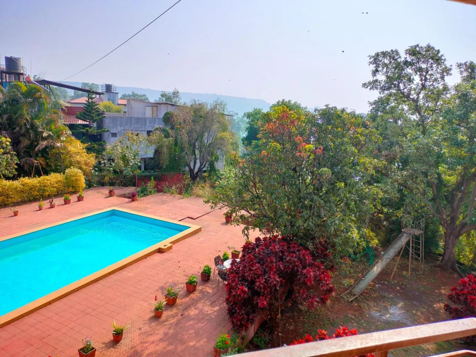 Day in The Dhanhills - a valley view hotel in panchgani