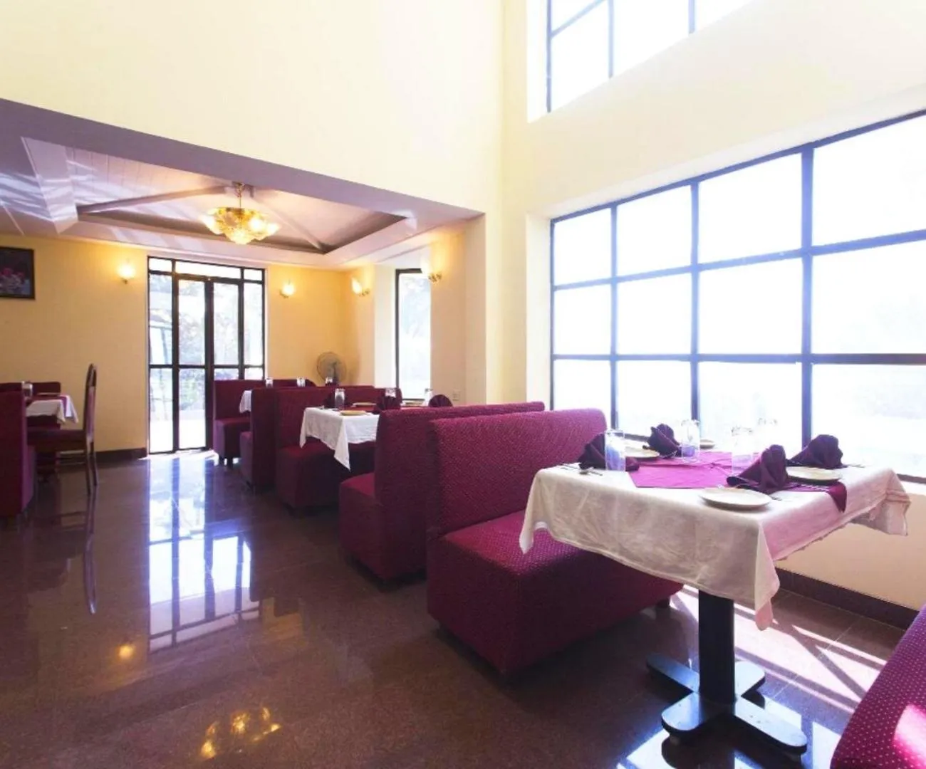 Restaurant/places to eat in The Dhanhills - a valley view hotel in panchgani