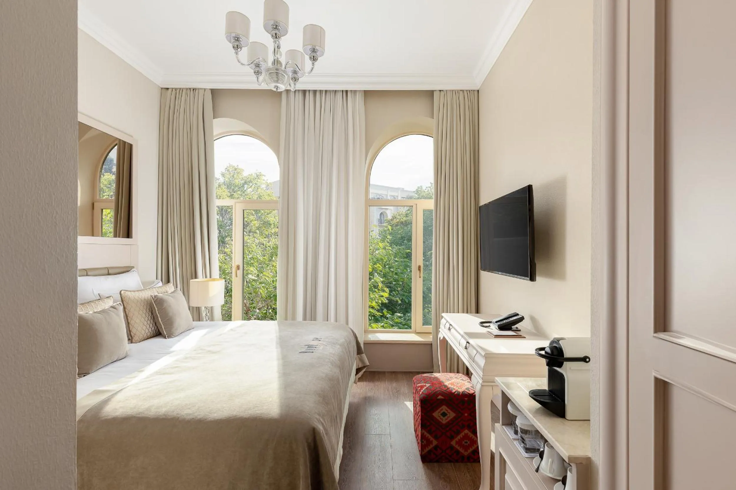 Bed in Boutique 19 Hotel