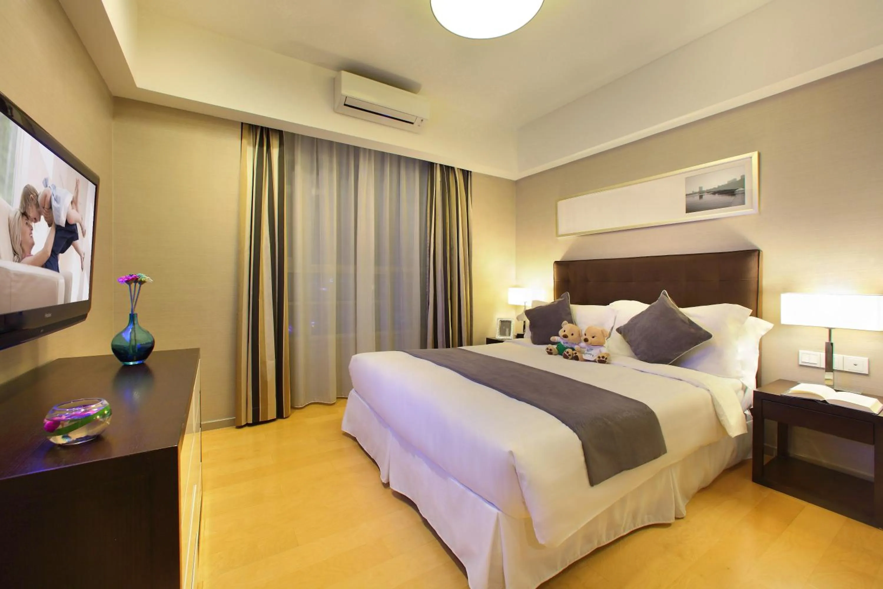 Bedroom, Bed in Somerset Heping Shenyang