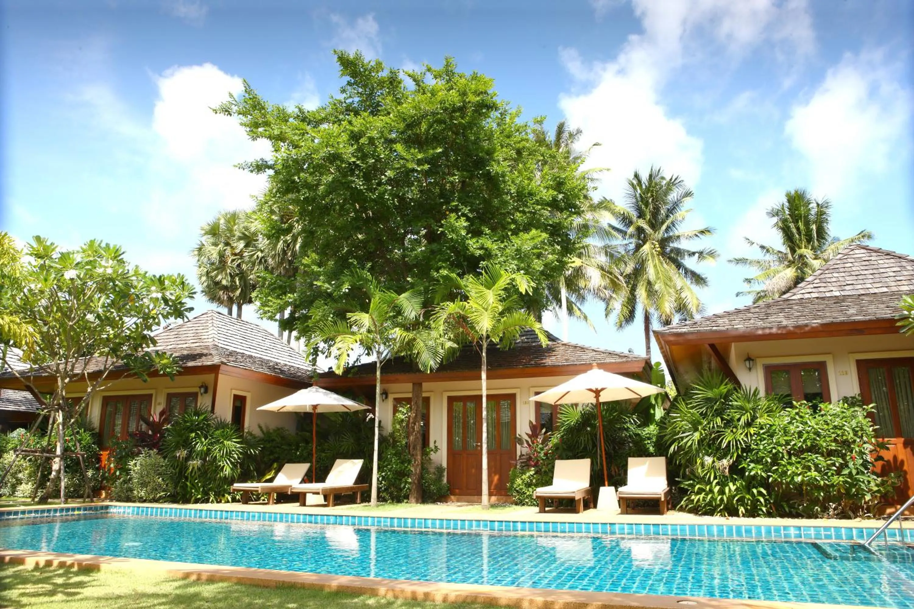 Swimming pool in Pai Tan Villas - SHA Extra Plus