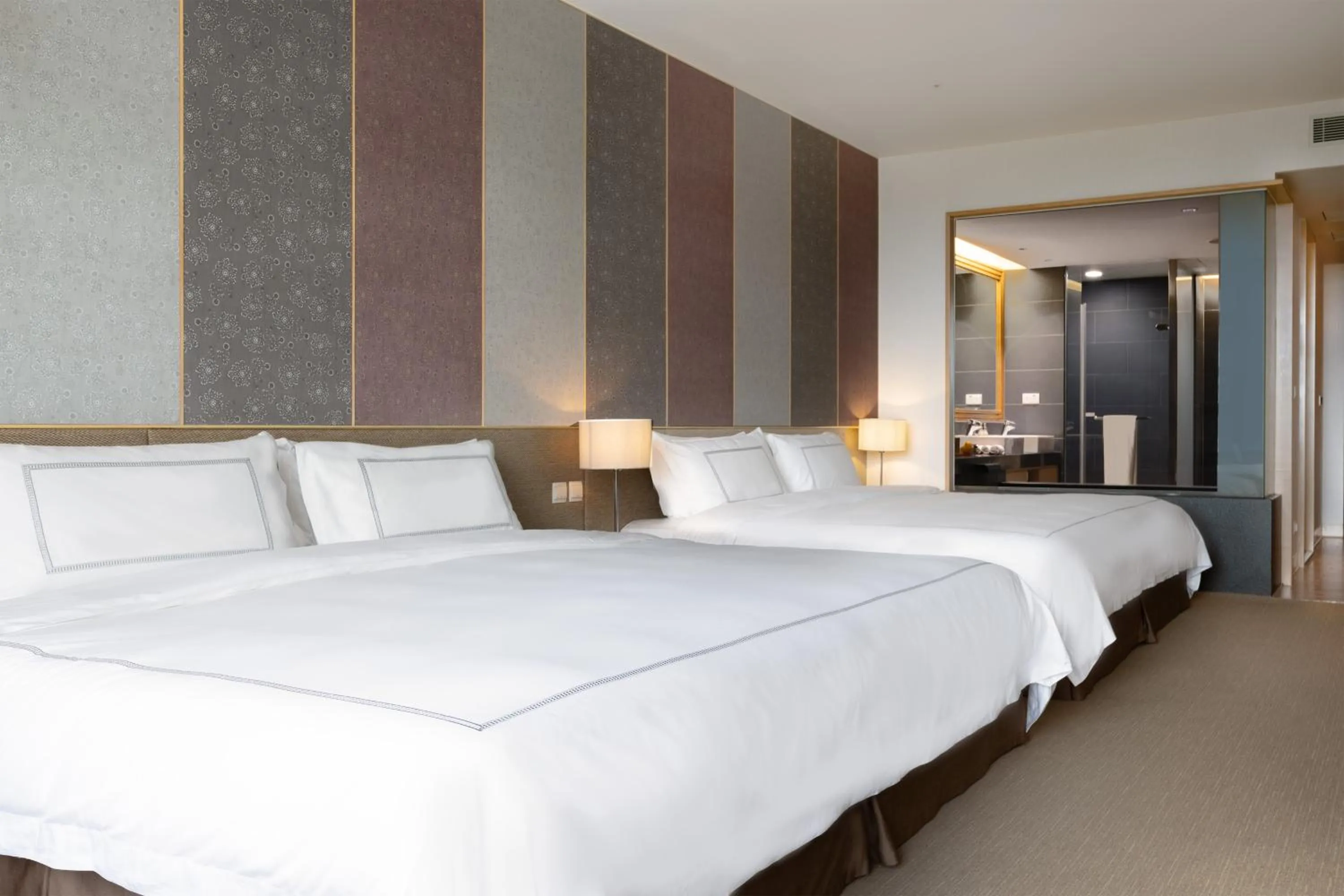 Bed in Evergreen Resort Hotel - Jiaosi