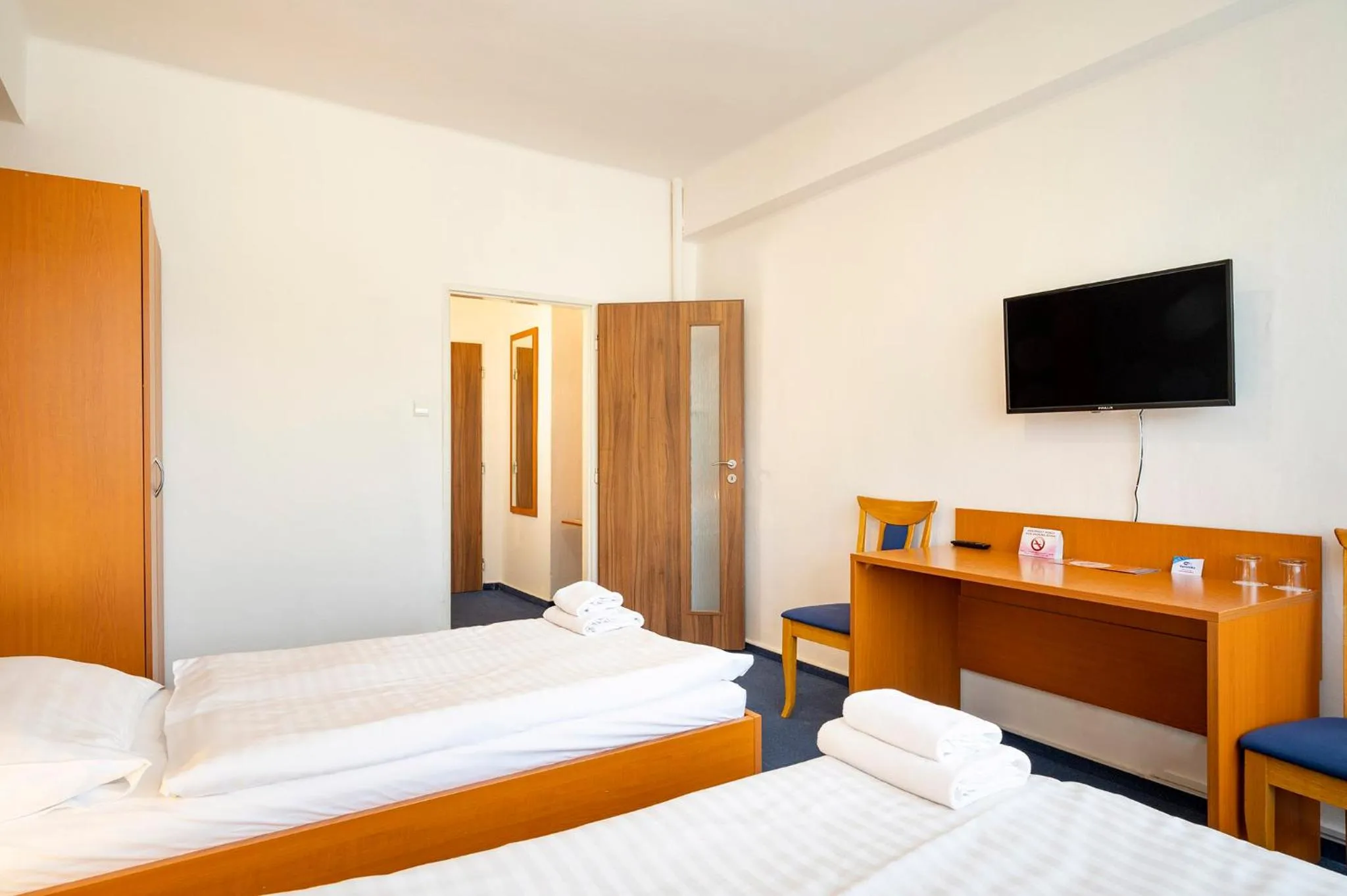 TV and multimedia, Bed in Hotel Veronika