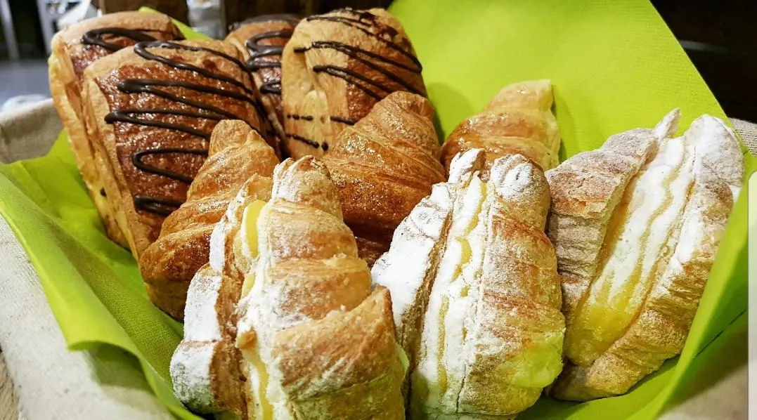 Food and drinks in Dannunziano Aparthotel