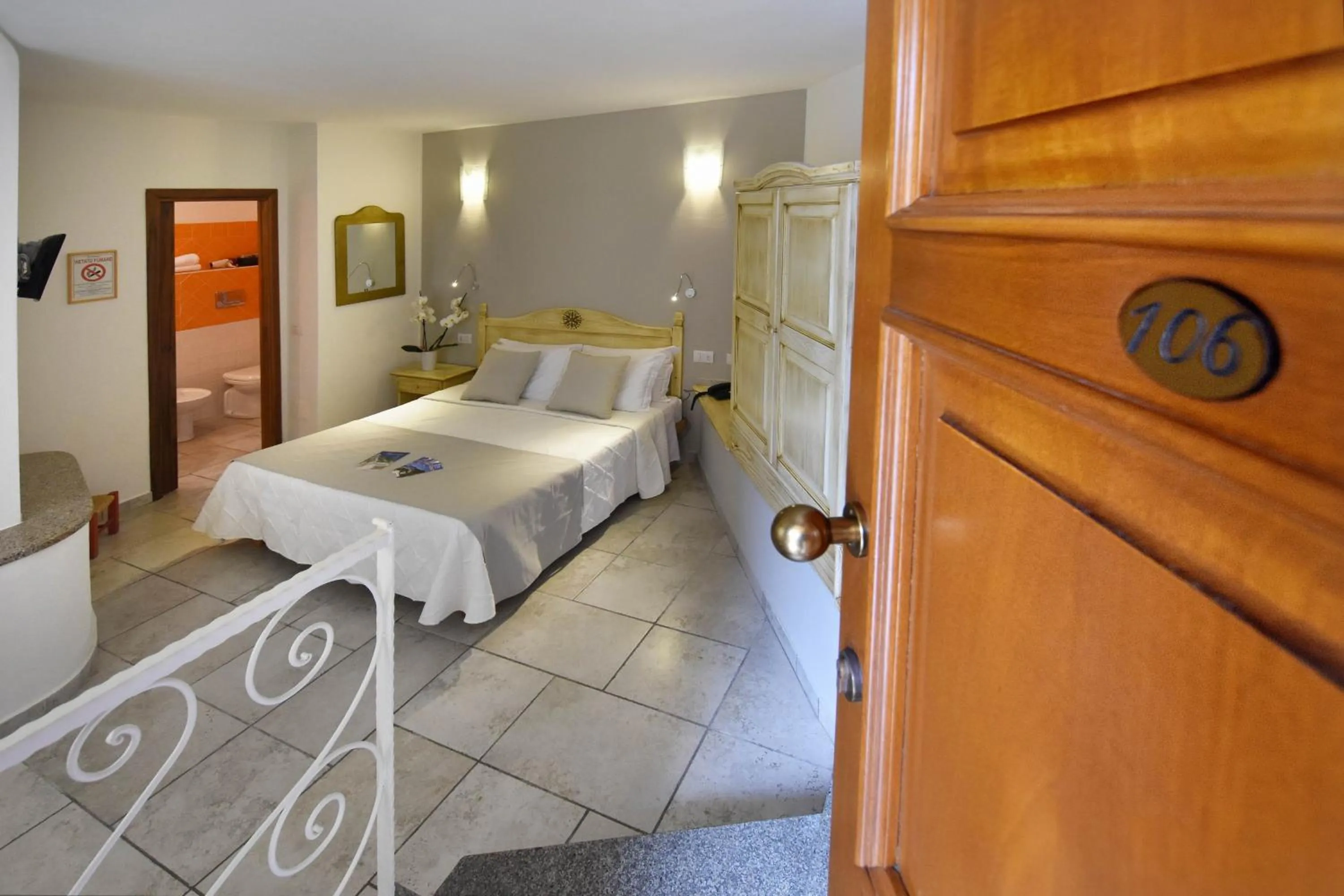 Bed in Hotel I Graniti