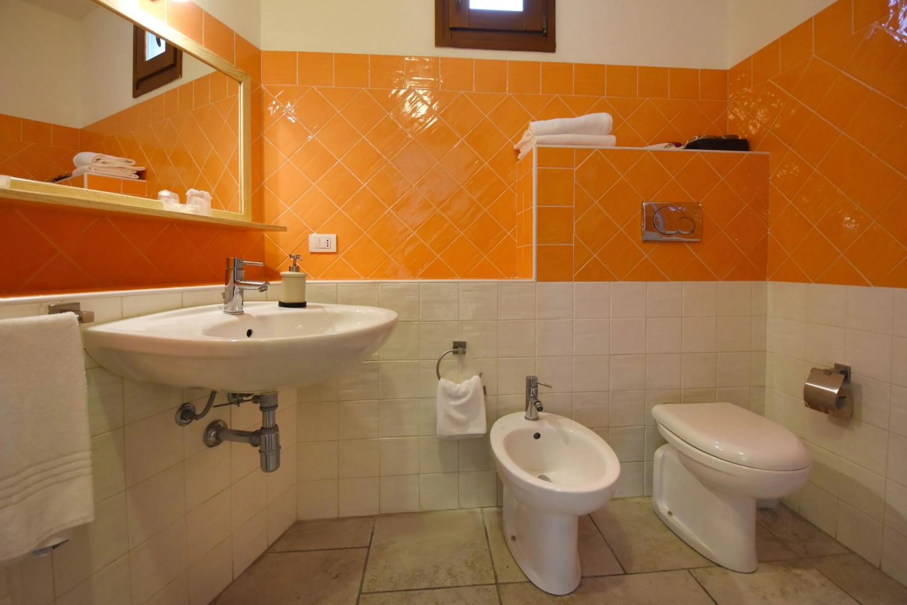 Toilet in Hotel I Graniti