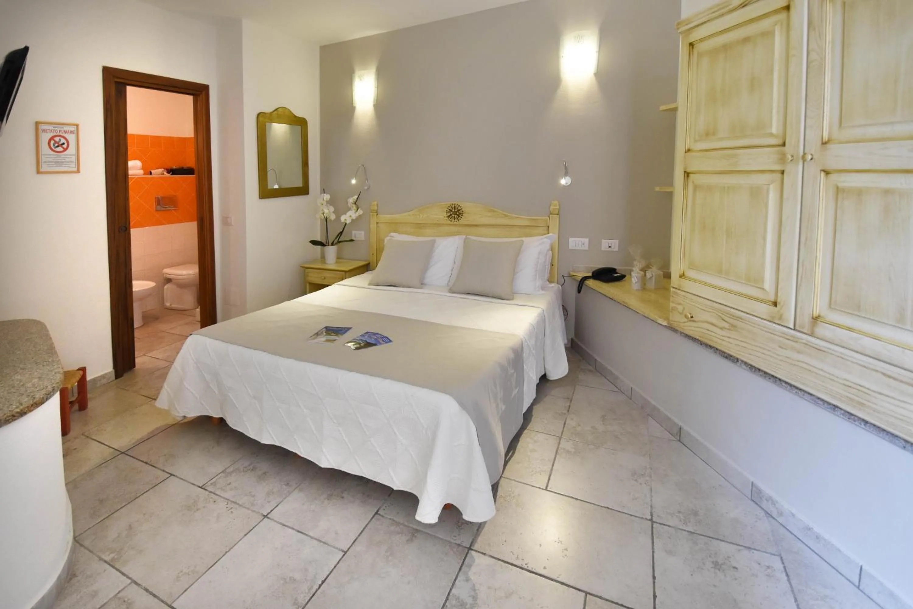 Bed in Hotel I Graniti