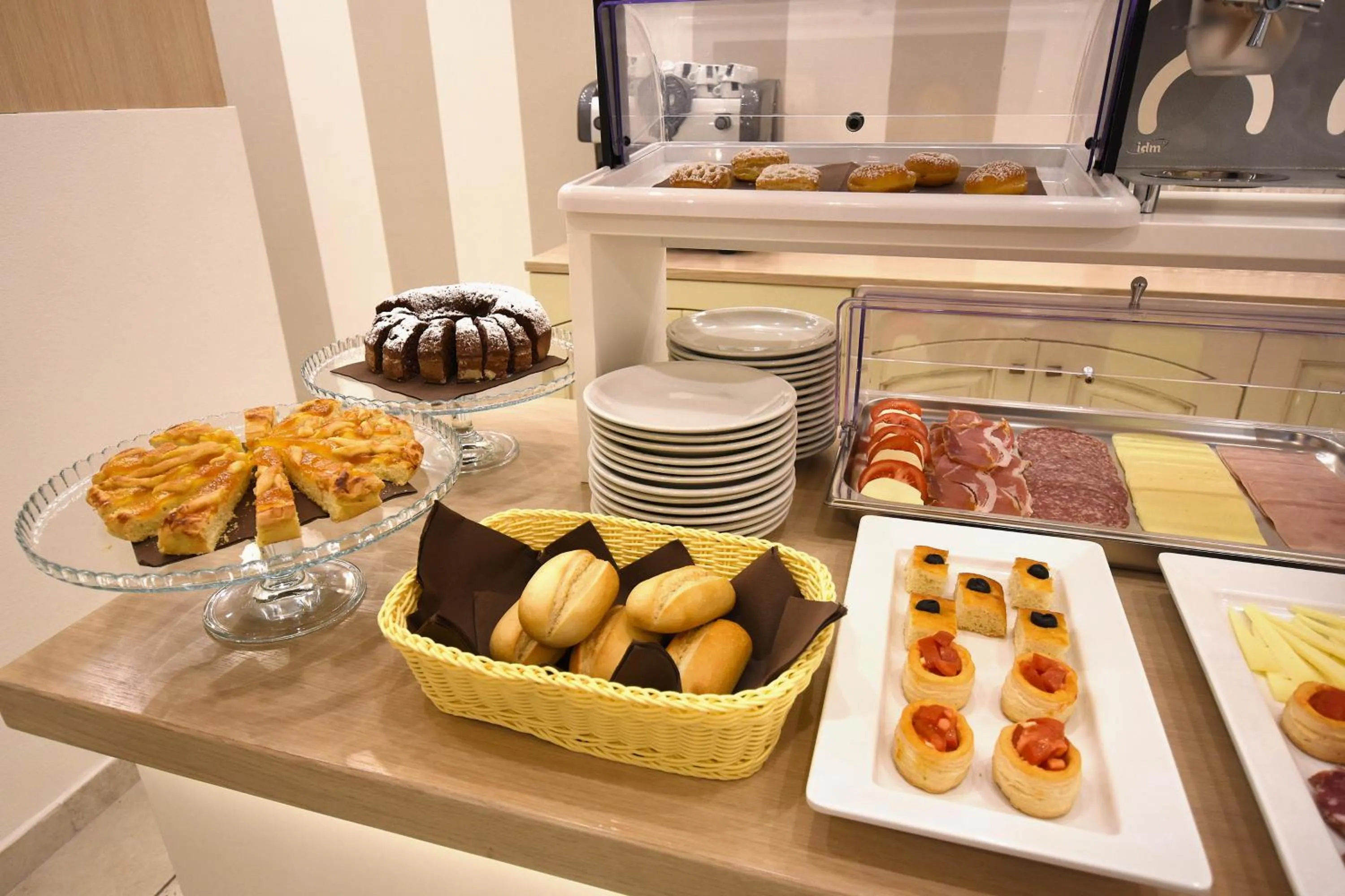 Food and drinks in Hotel I Graniti