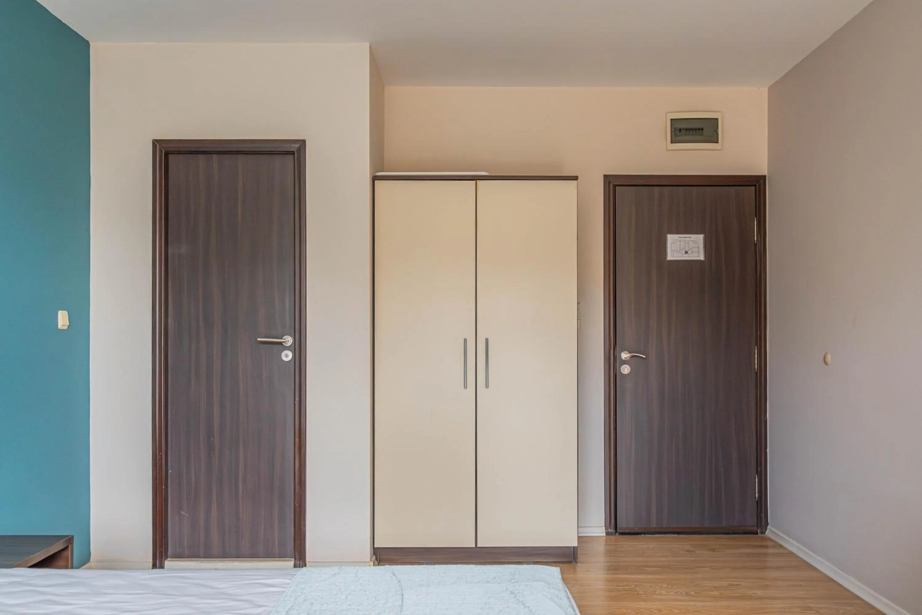 wardrobe in Valeo Hotel